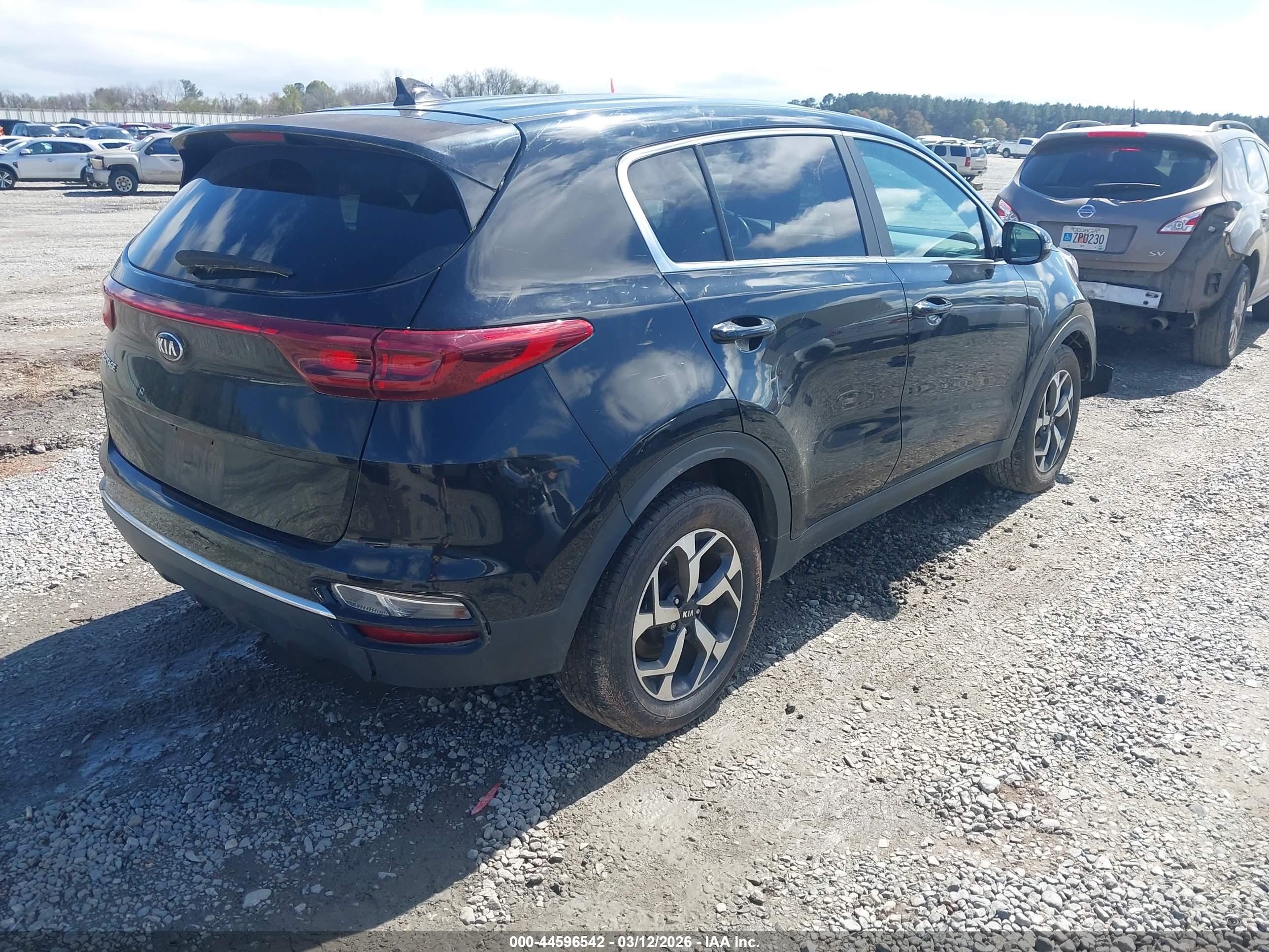 KIA SPORTAGE image 4