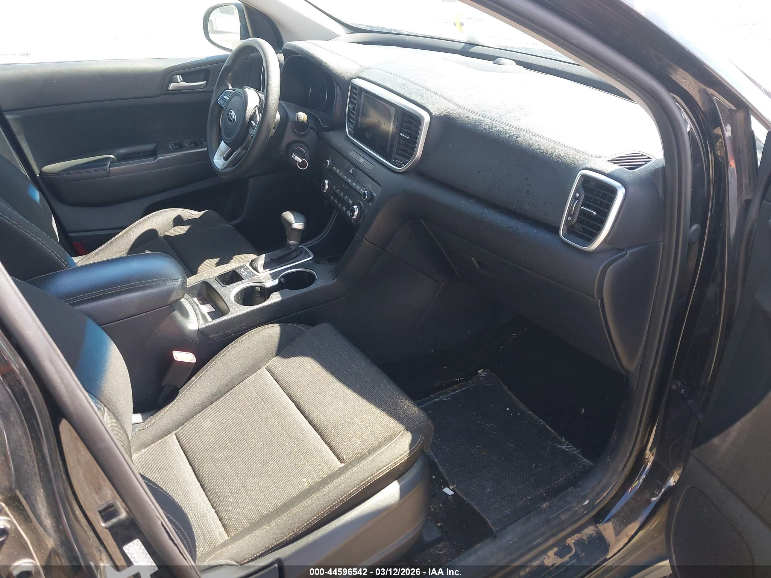 KIA SPORTAGE image 5