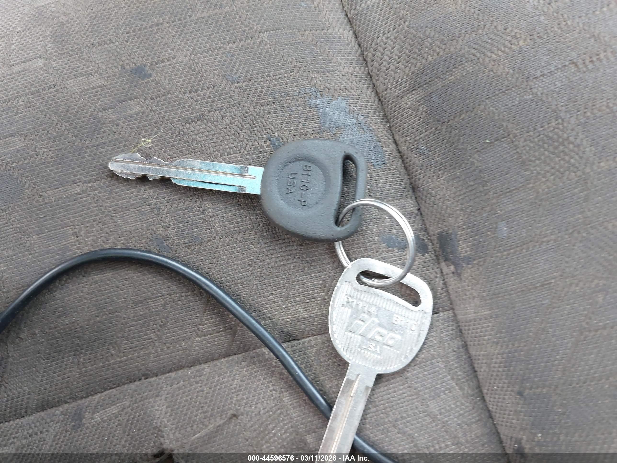 CHEVROLET COLORADO image 11