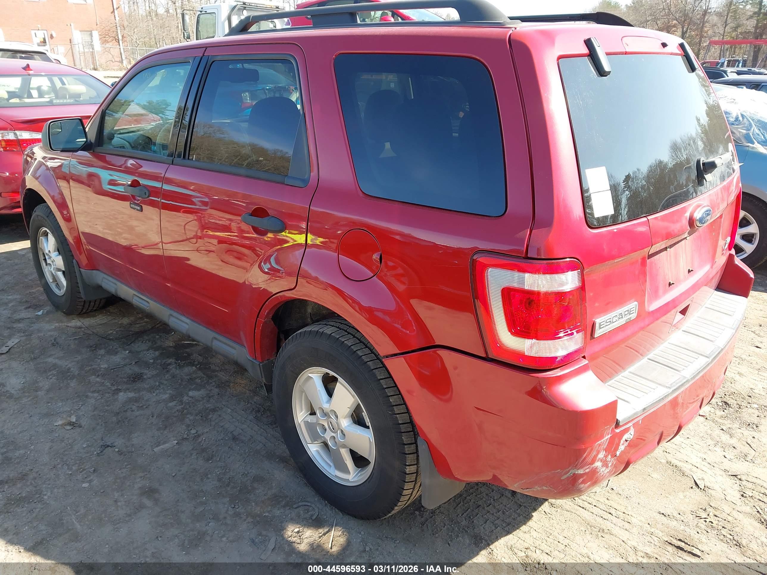 FORD ESCAPE image 3