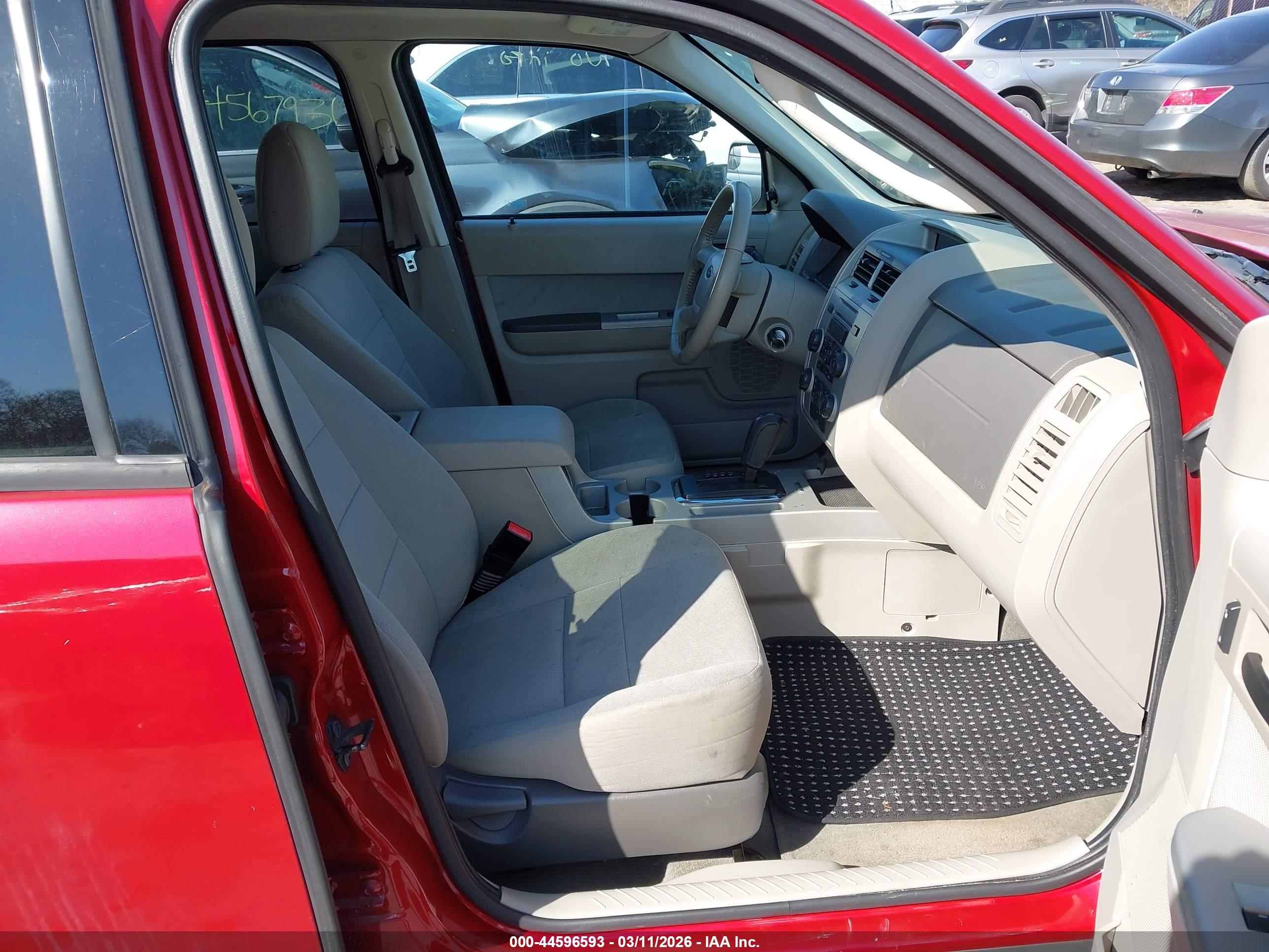 FORD ESCAPE image 5