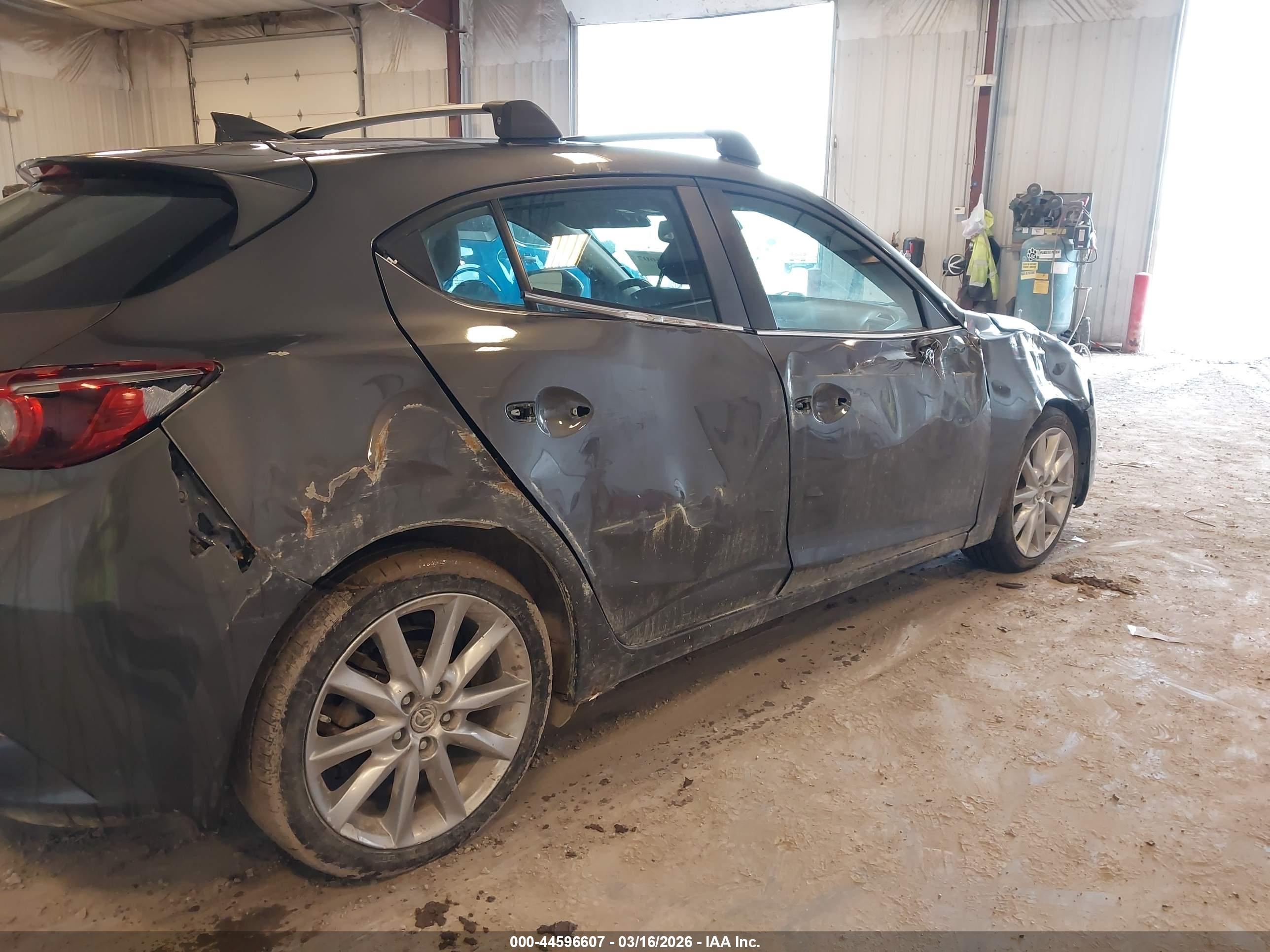 MAZDA MAZDA3 image 6