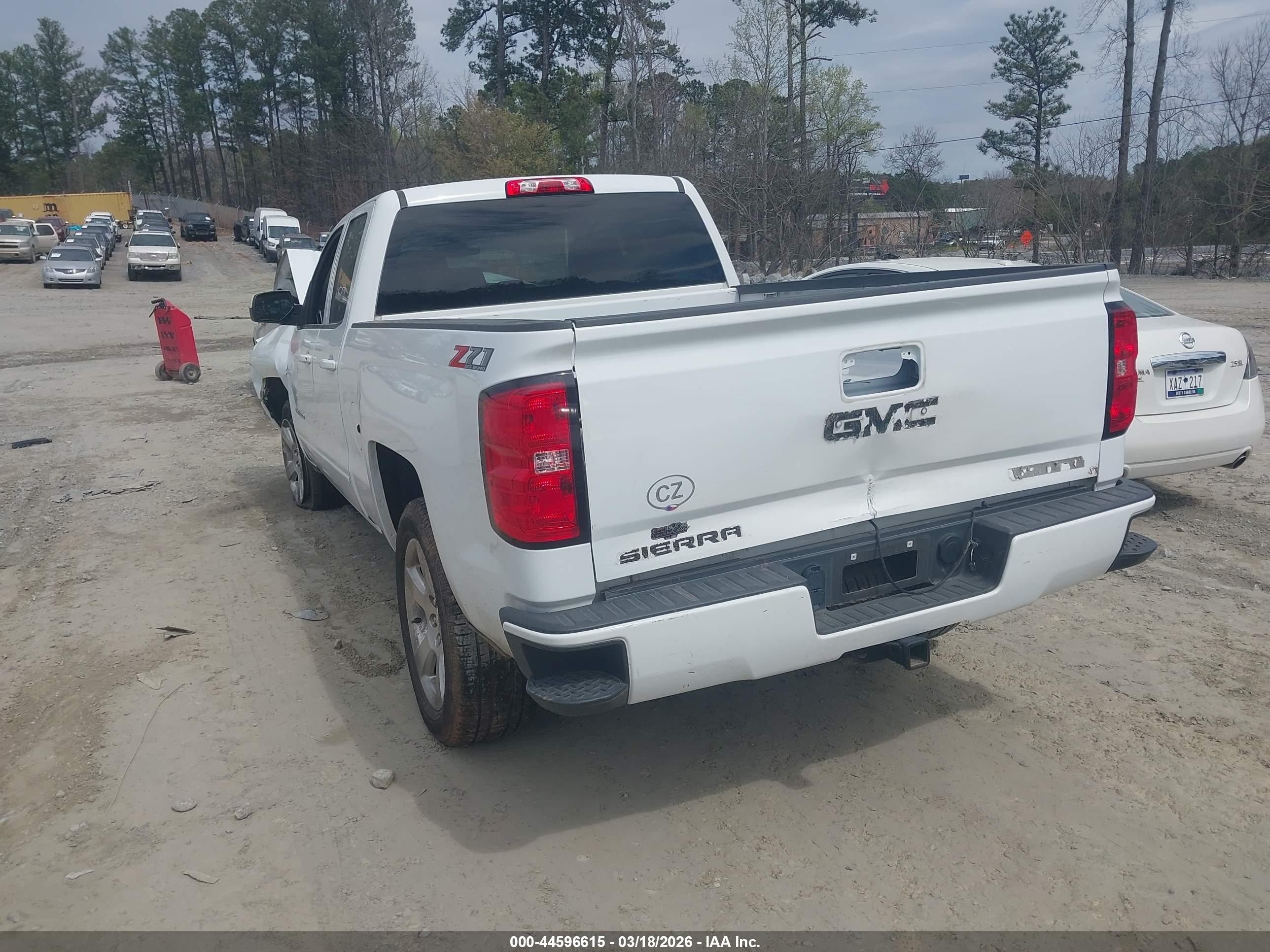 CHEVROLET SILVERADO image 3