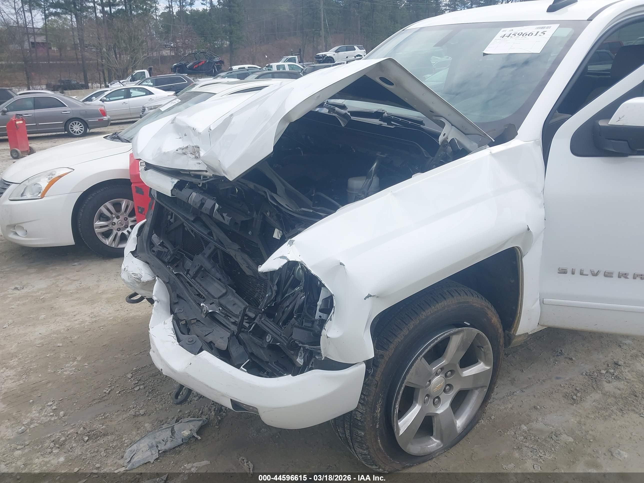 CHEVROLET SILVERADO image 6