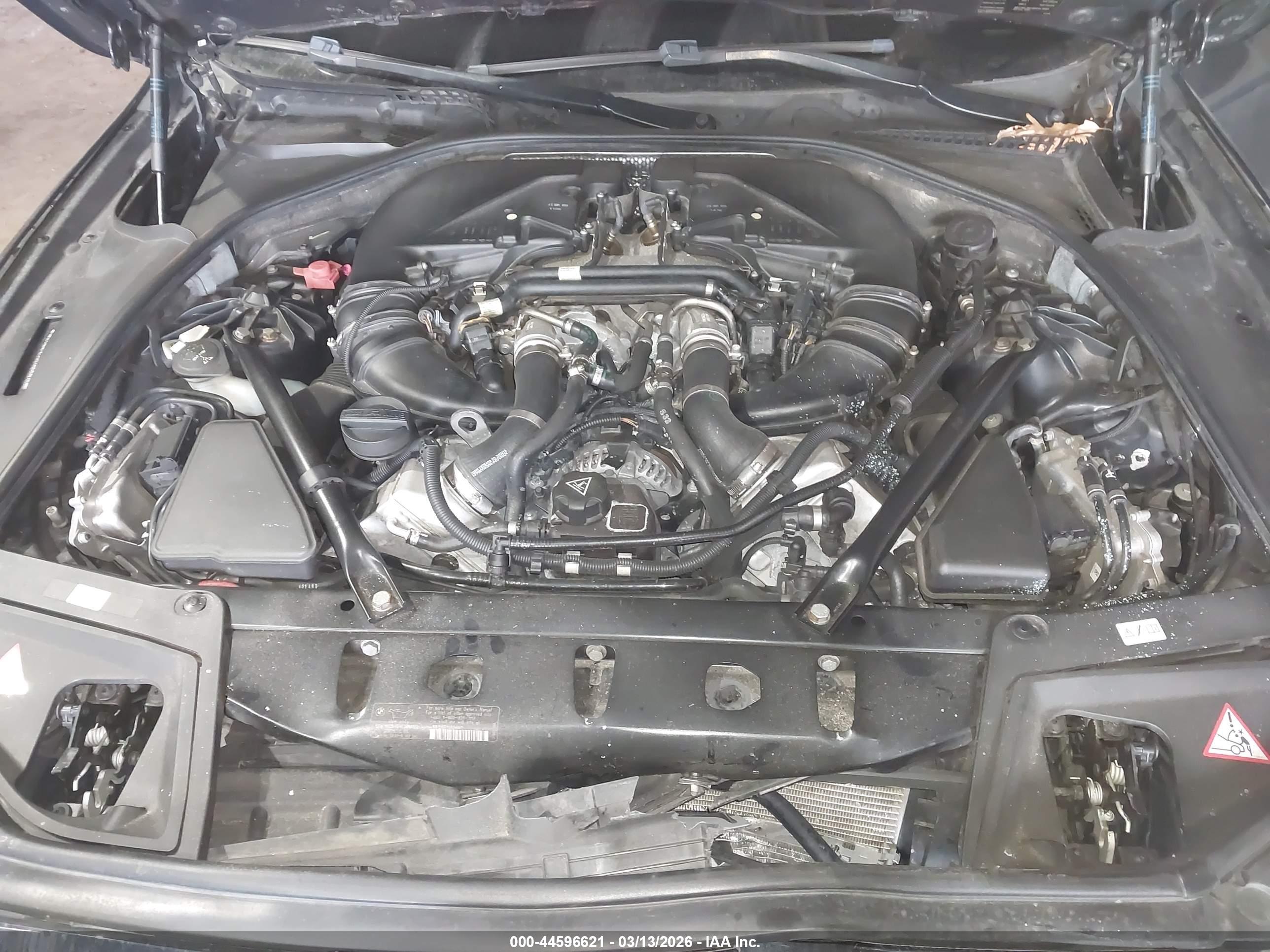 BMW 550I image 10