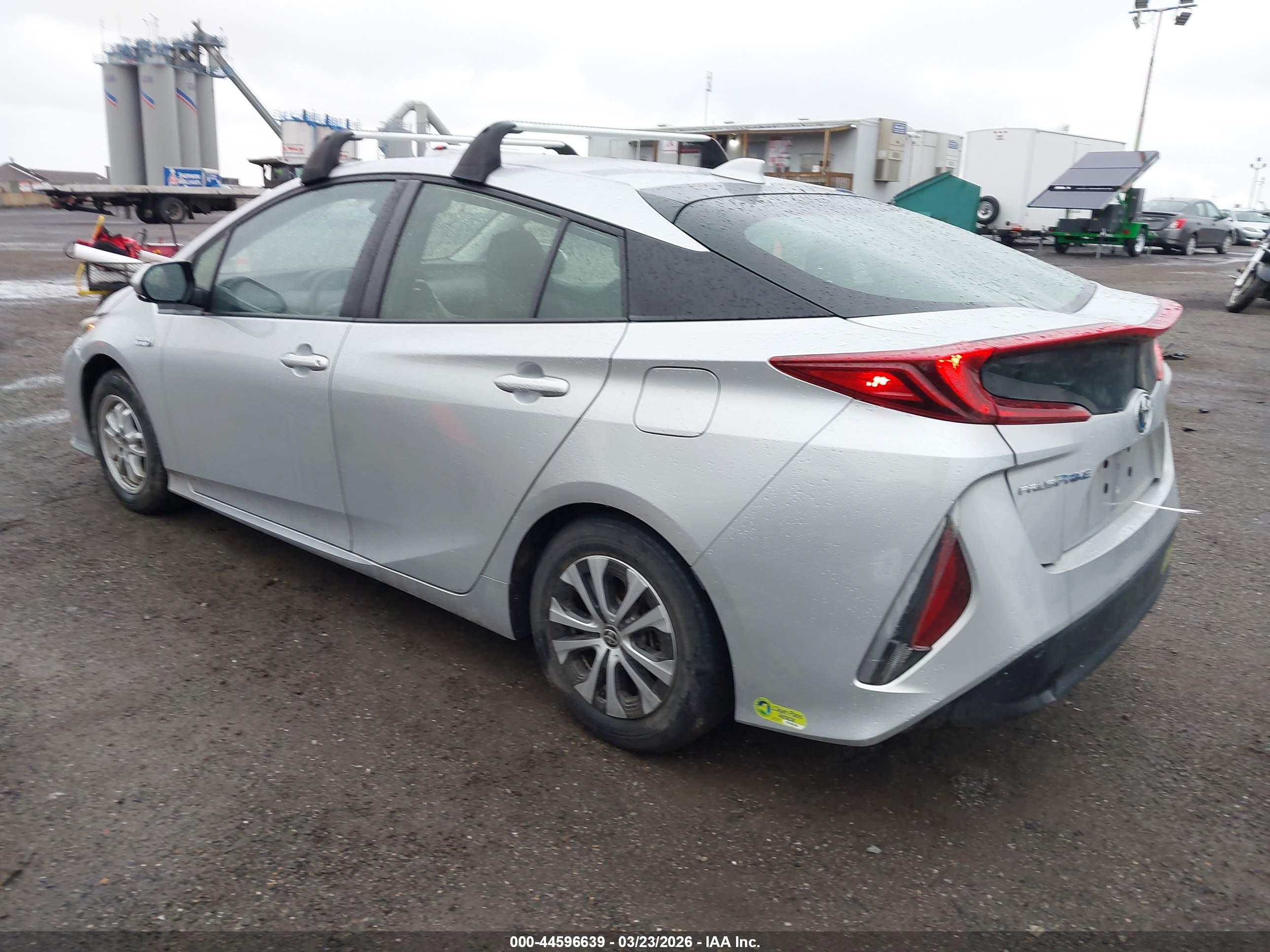 TOYOTA PRIUS image 3
