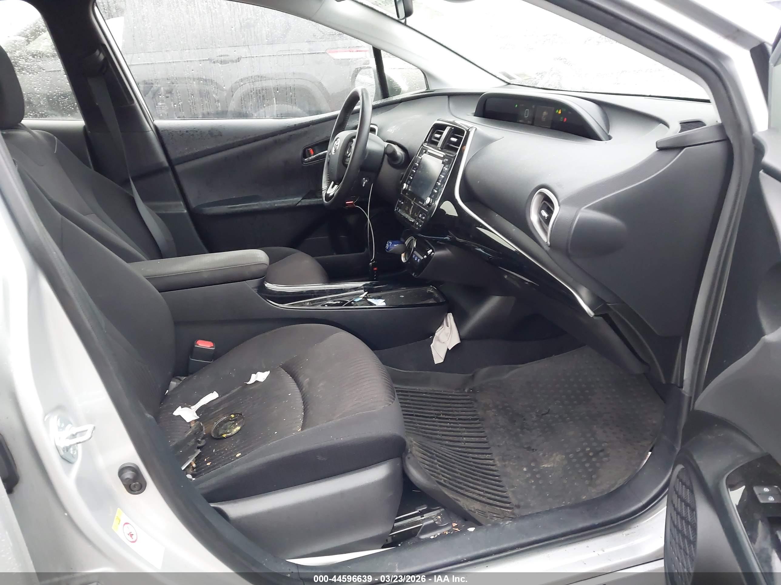 TOYOTA PRIUS image 5