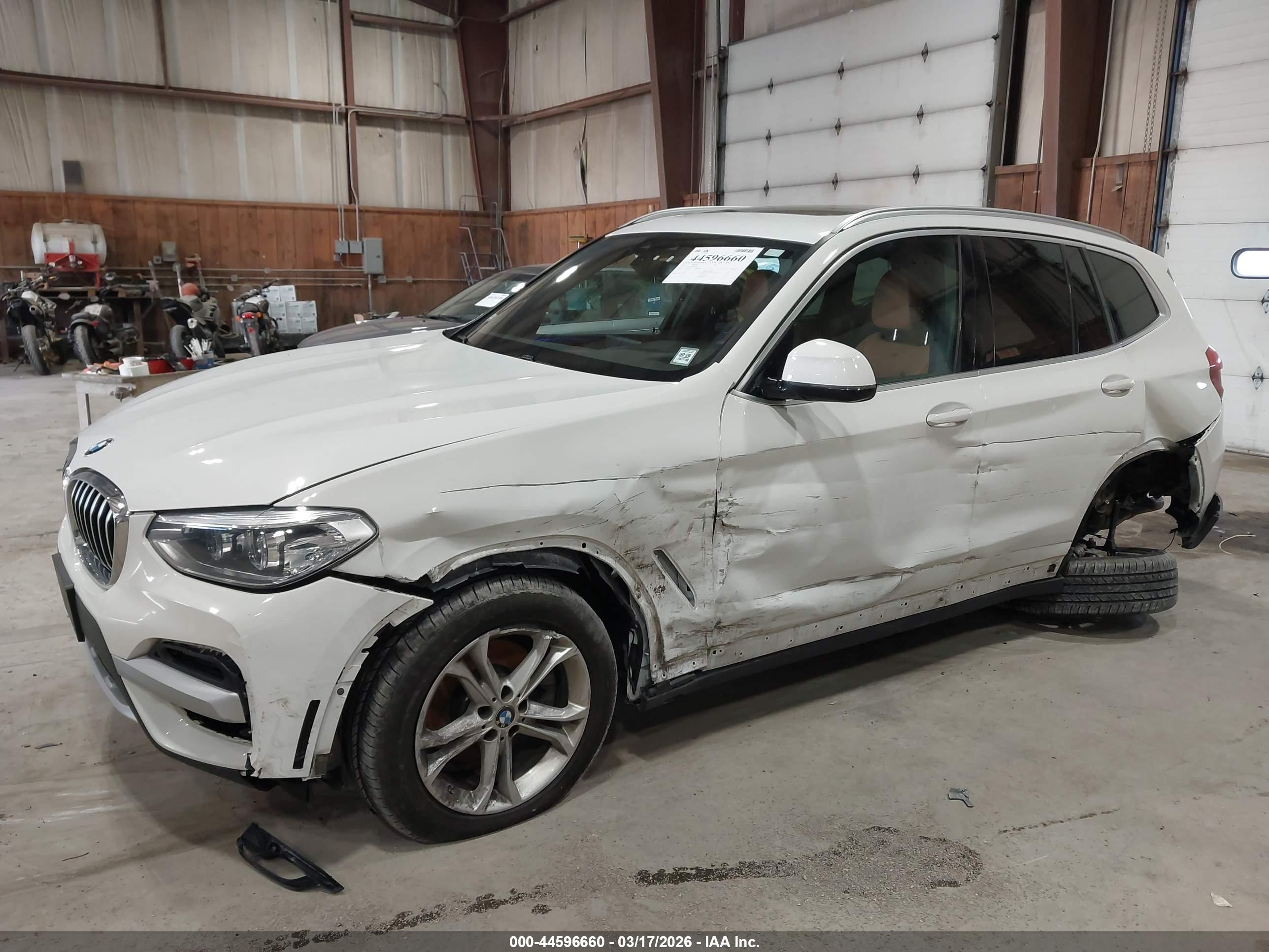 BMW X3 image 2