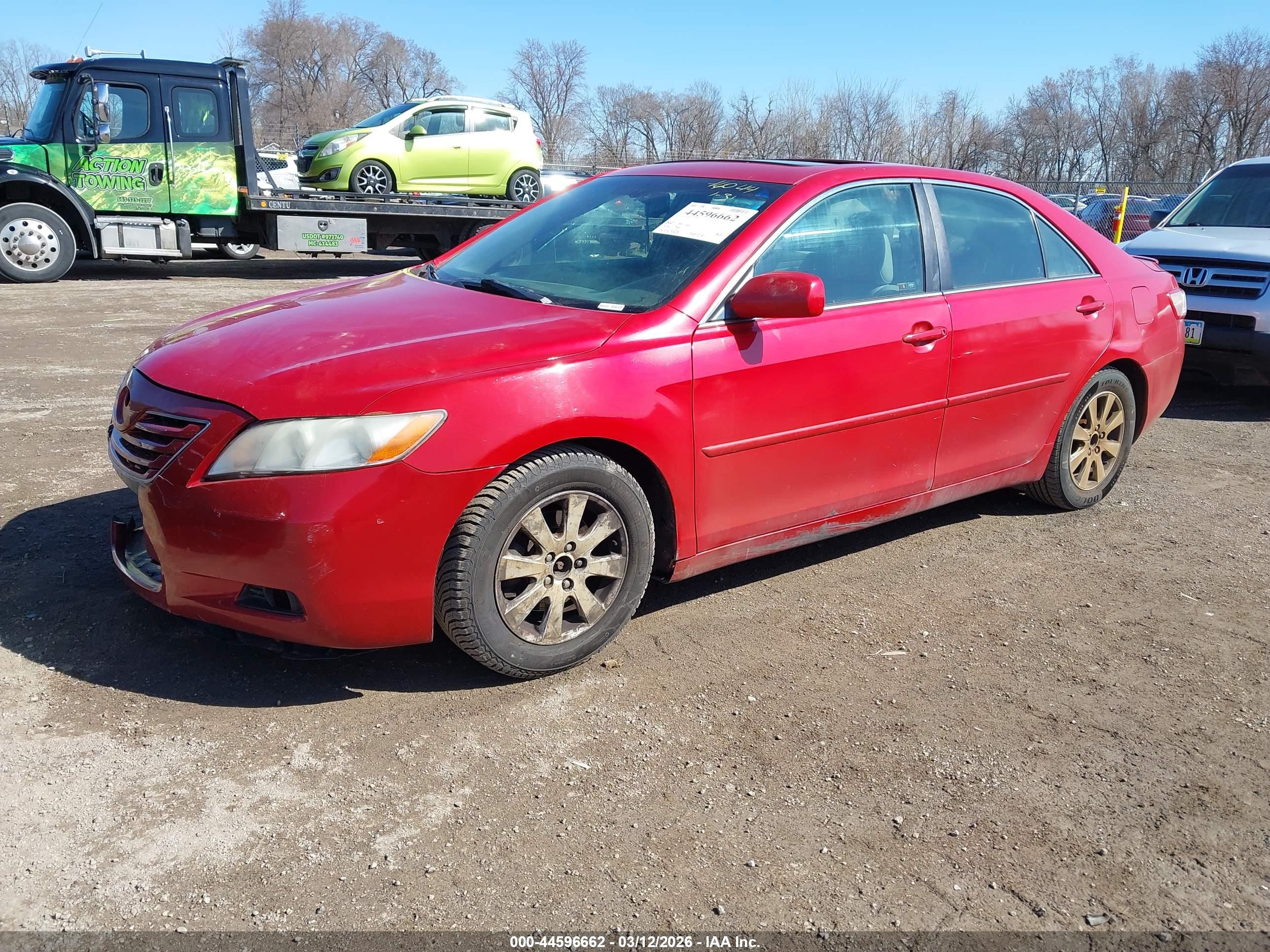 TOYOTA CAMRY image 2