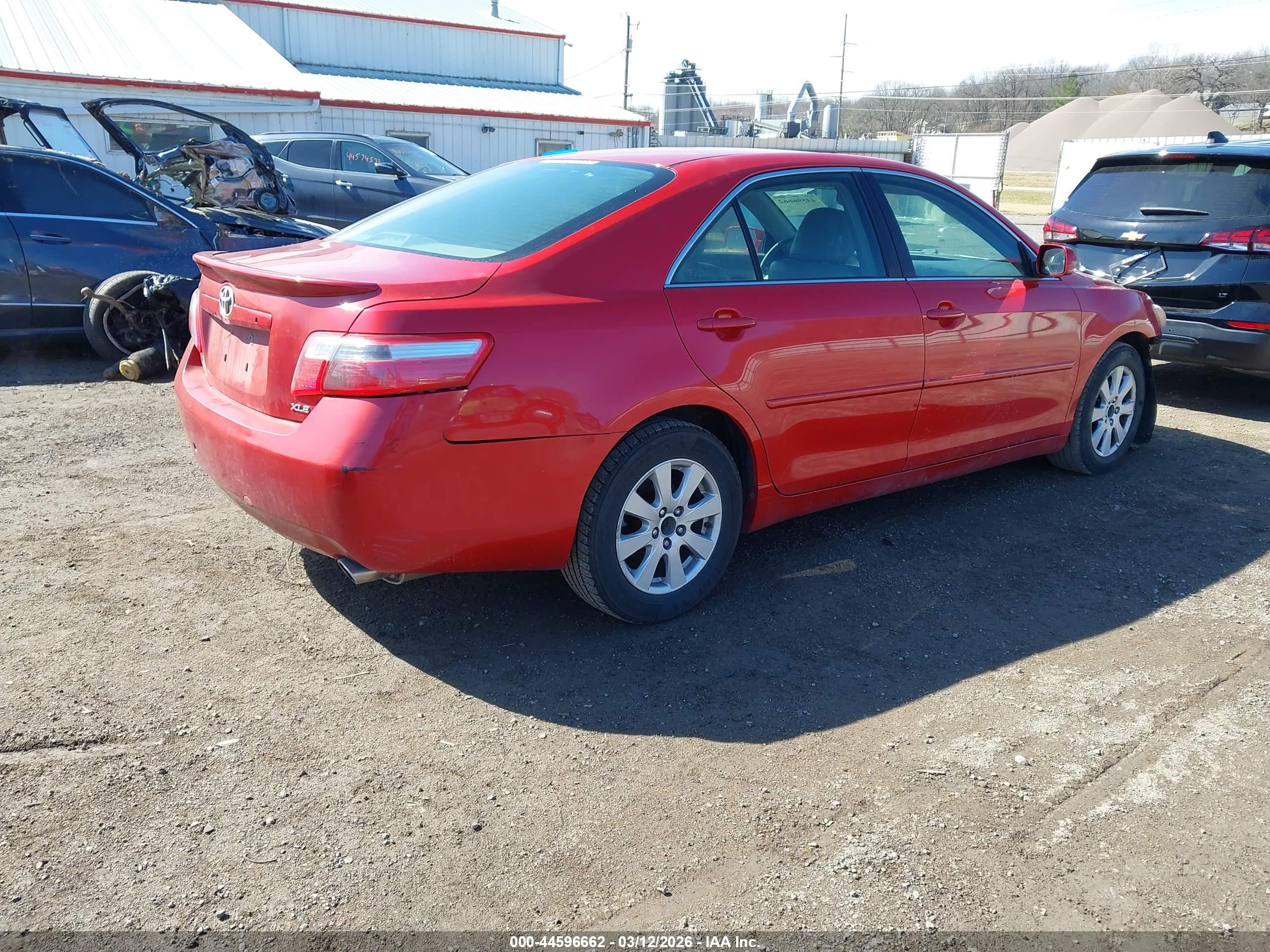 TOYOTA CAMRY image 4