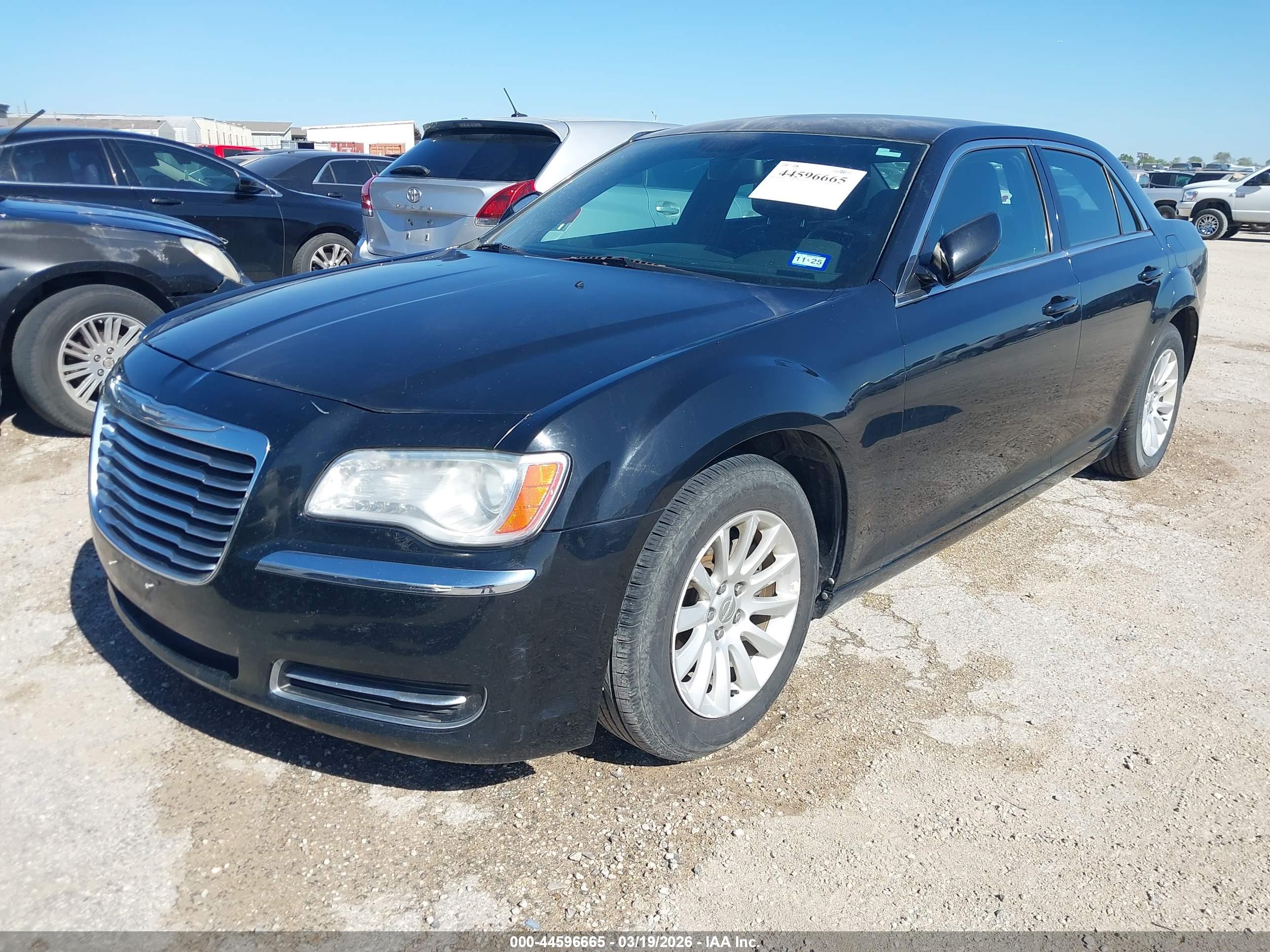 CHRYSLER 300 image 2