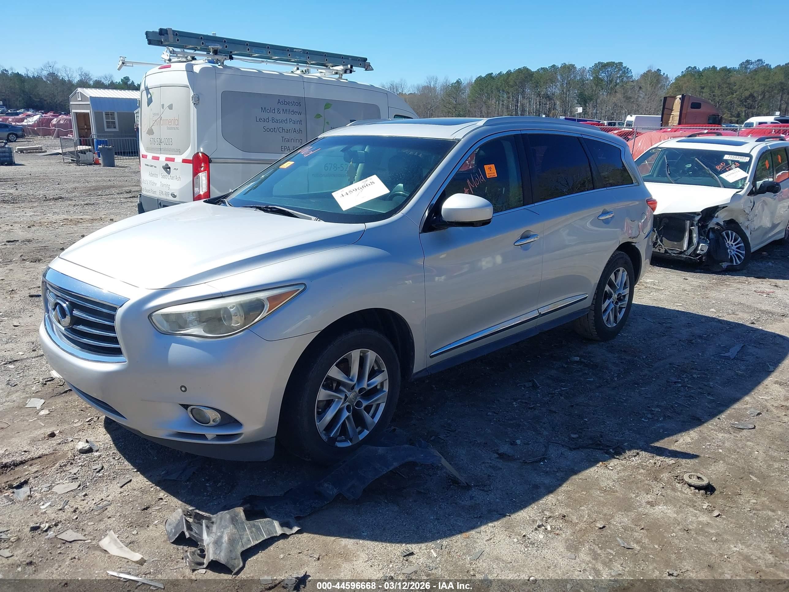 INFINITI JX35 image 2