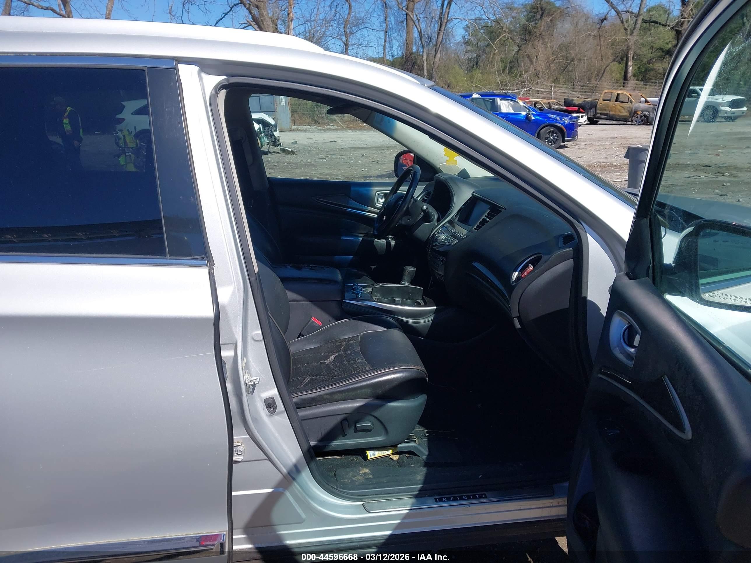 INFINITI JX35 image 5