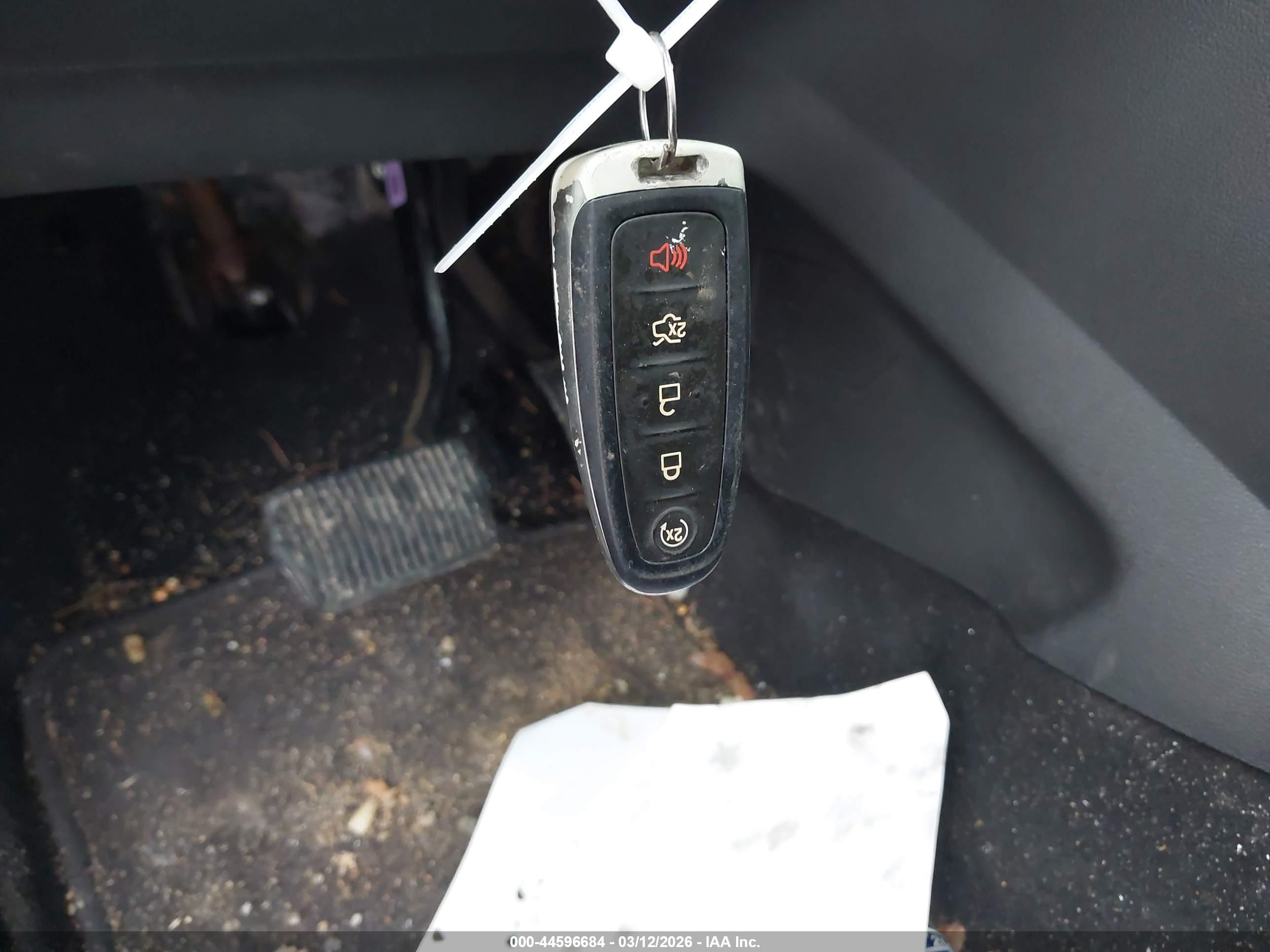 FORD ESCAPE image 11