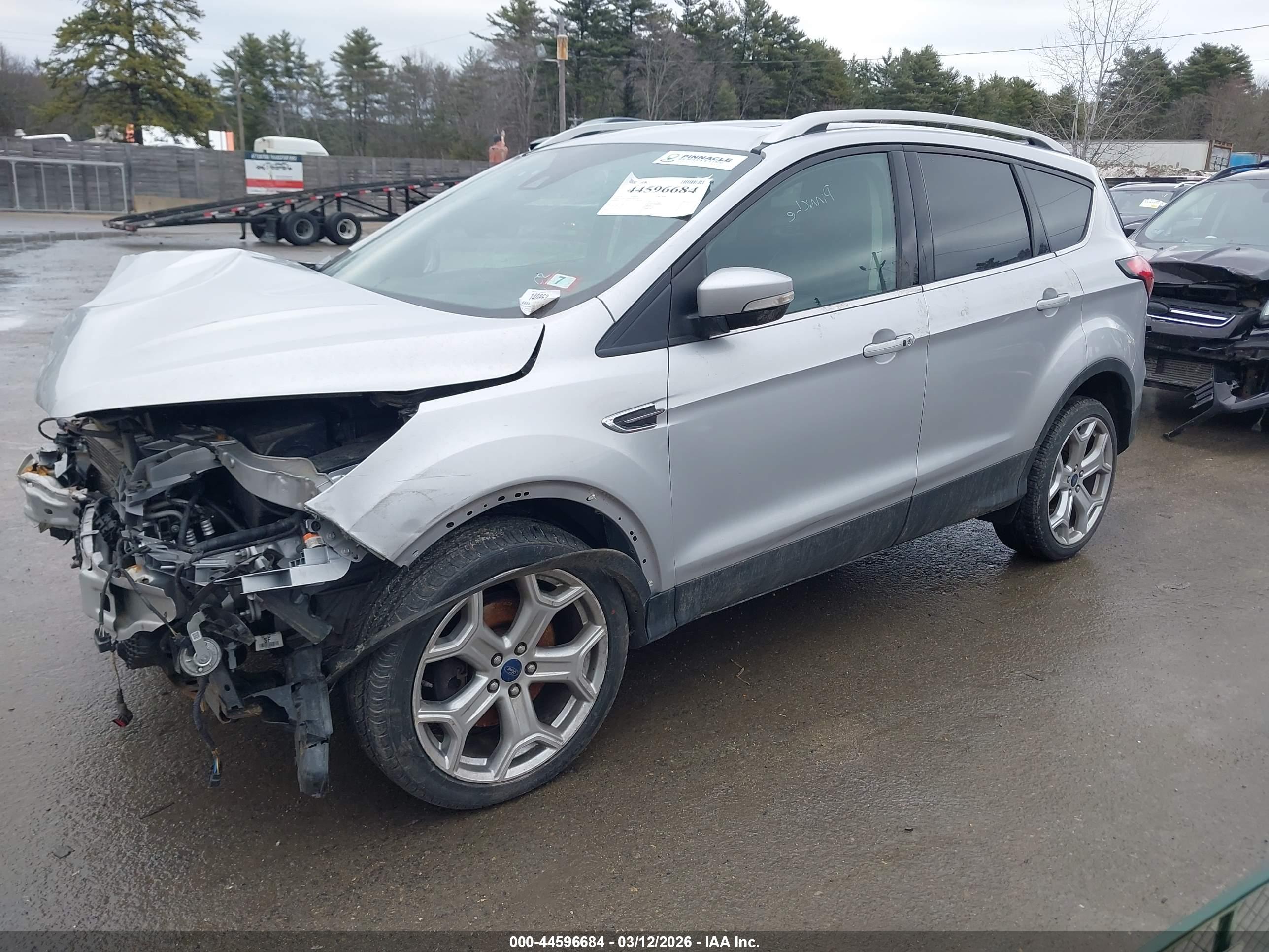 FORD ESCAPE image 2