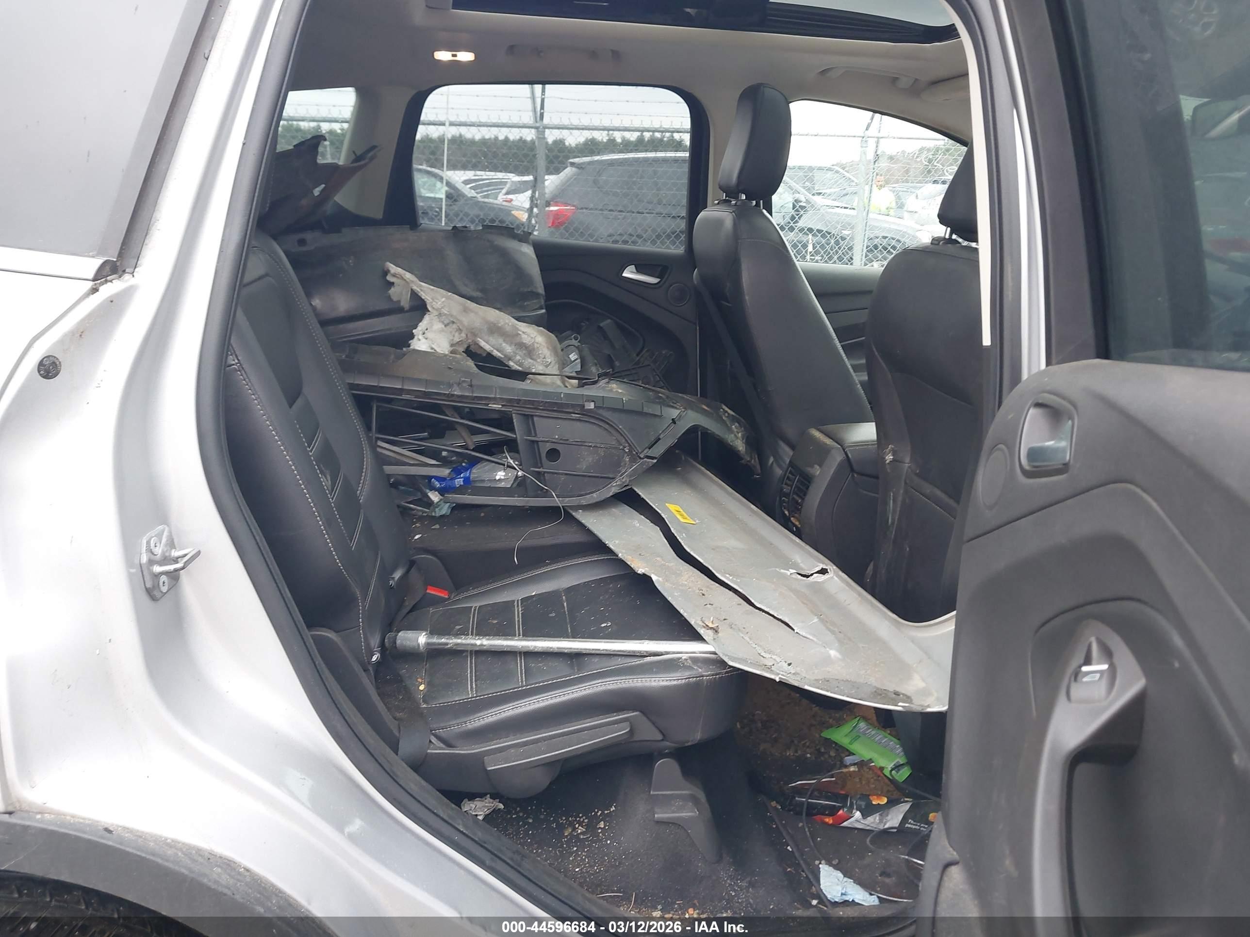 FORD ESCAPE image 8