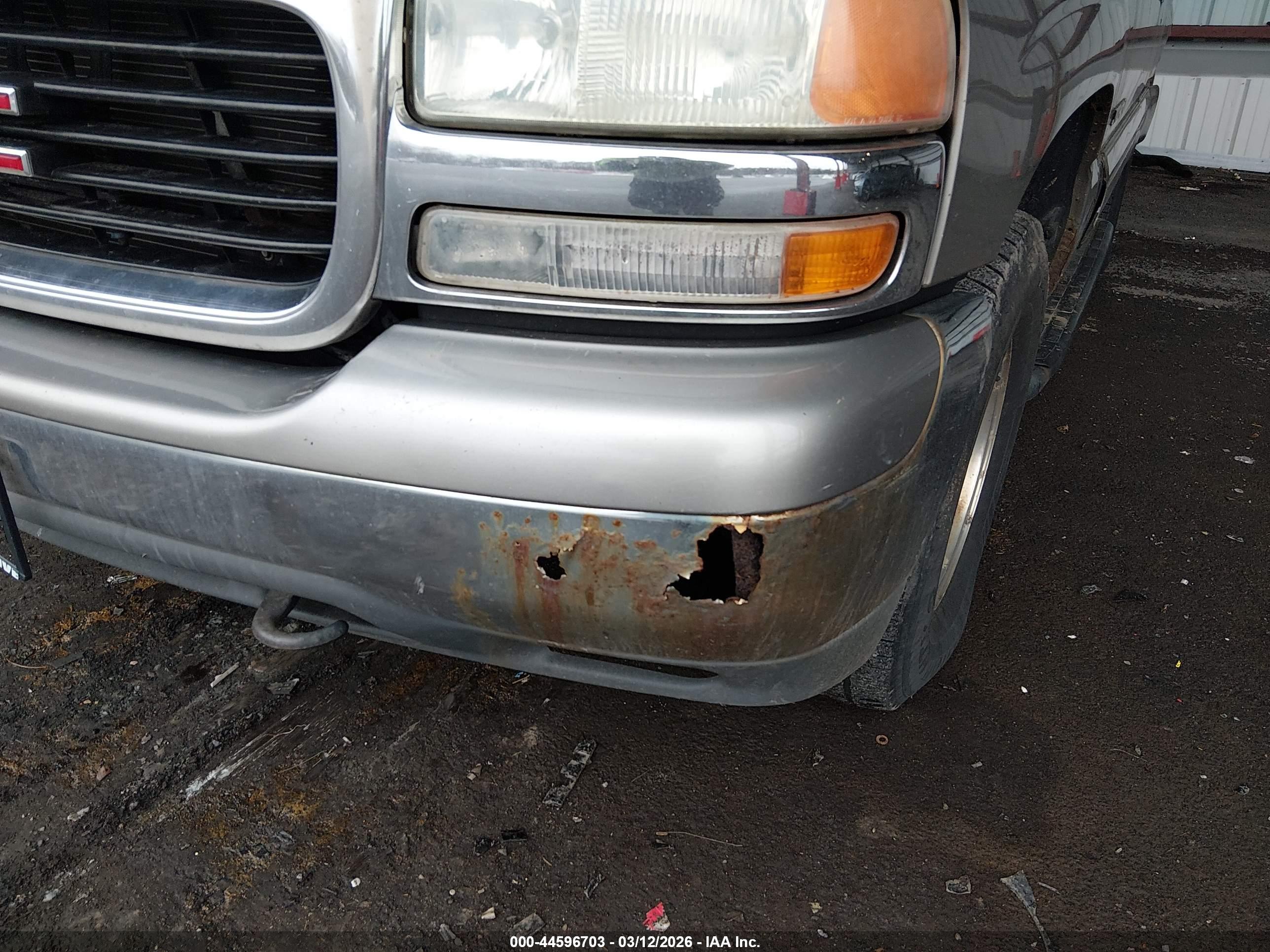 GMC YUKON image 6