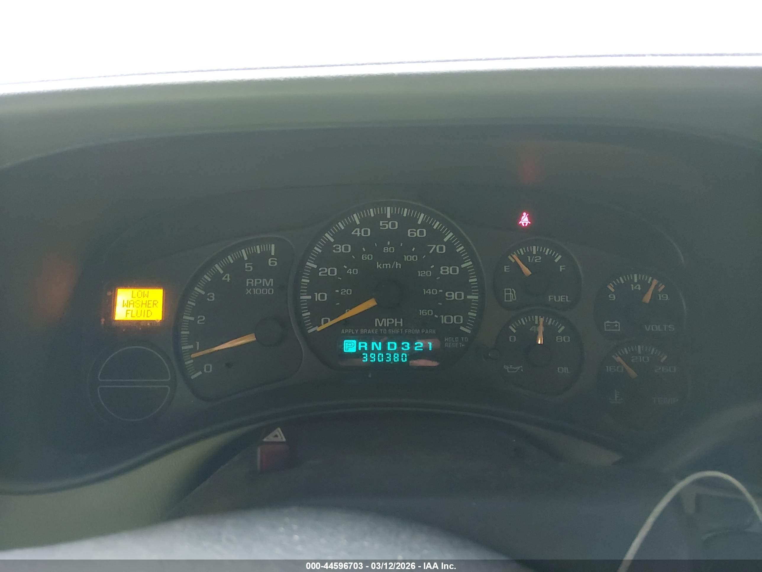 GMC YUKON image 7