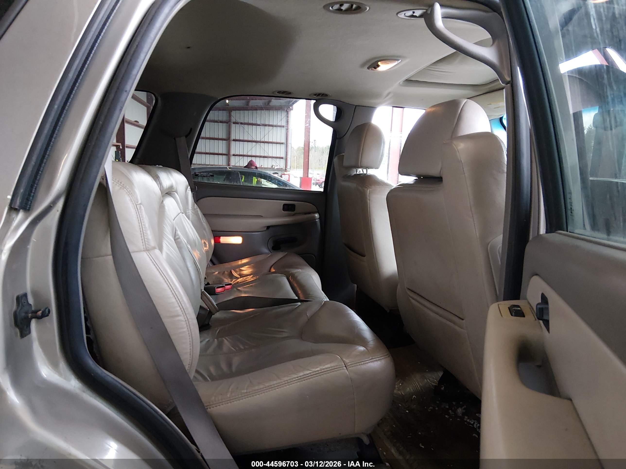 GMC YUKON image 8