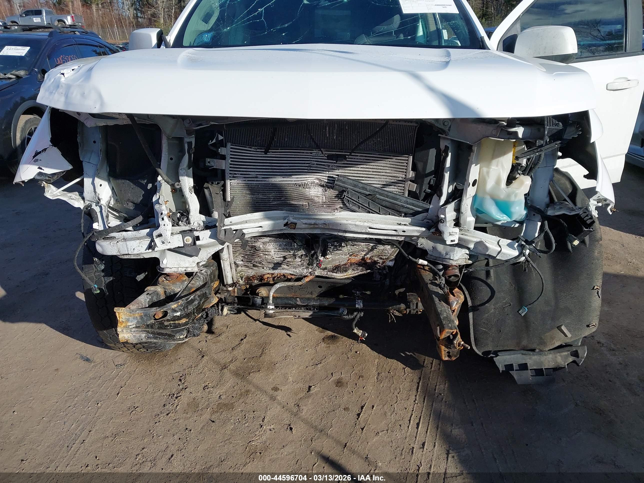 CHEVROLET COLORADO image 6