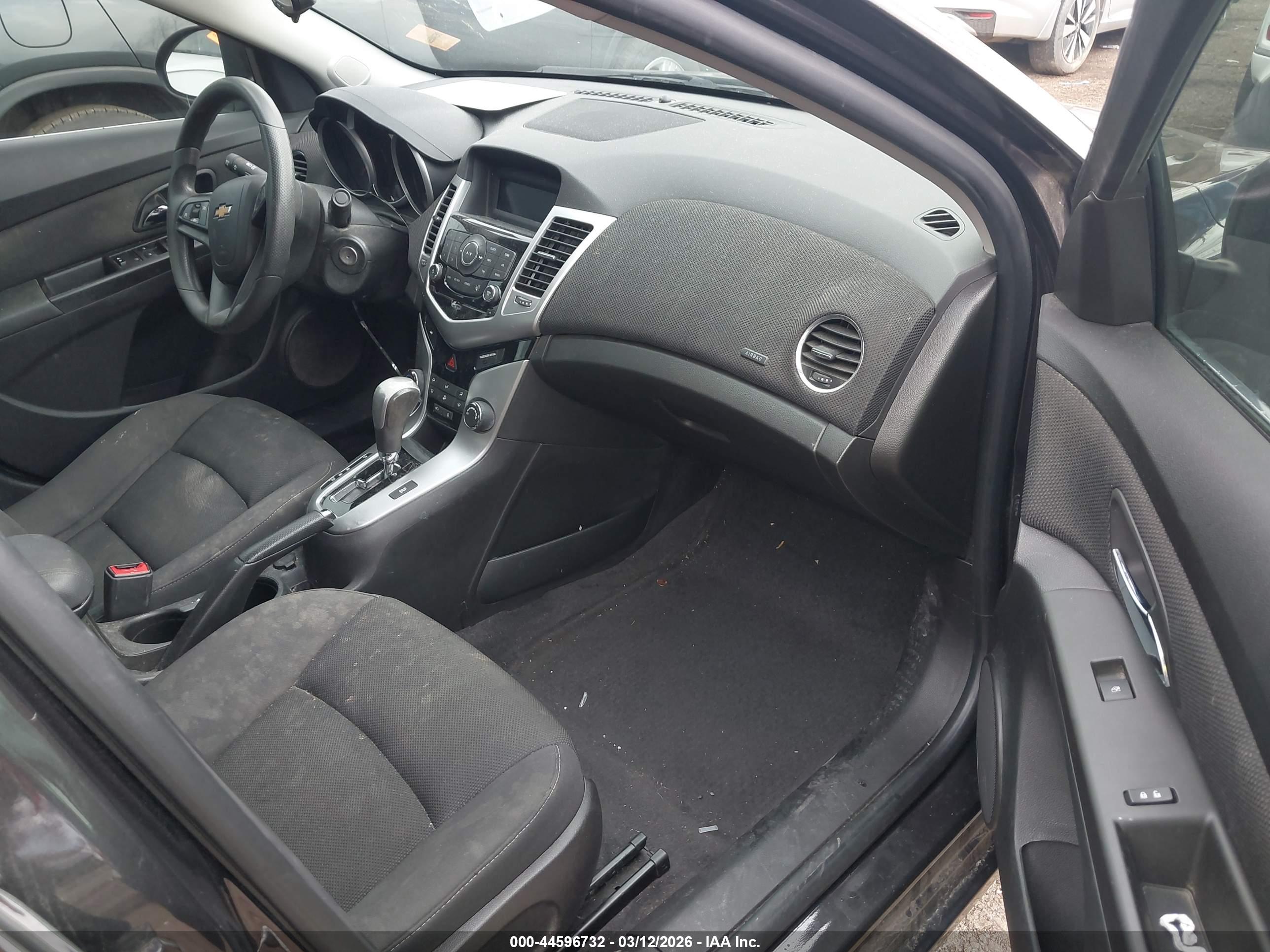 CHEVROLET CRUZE image 5