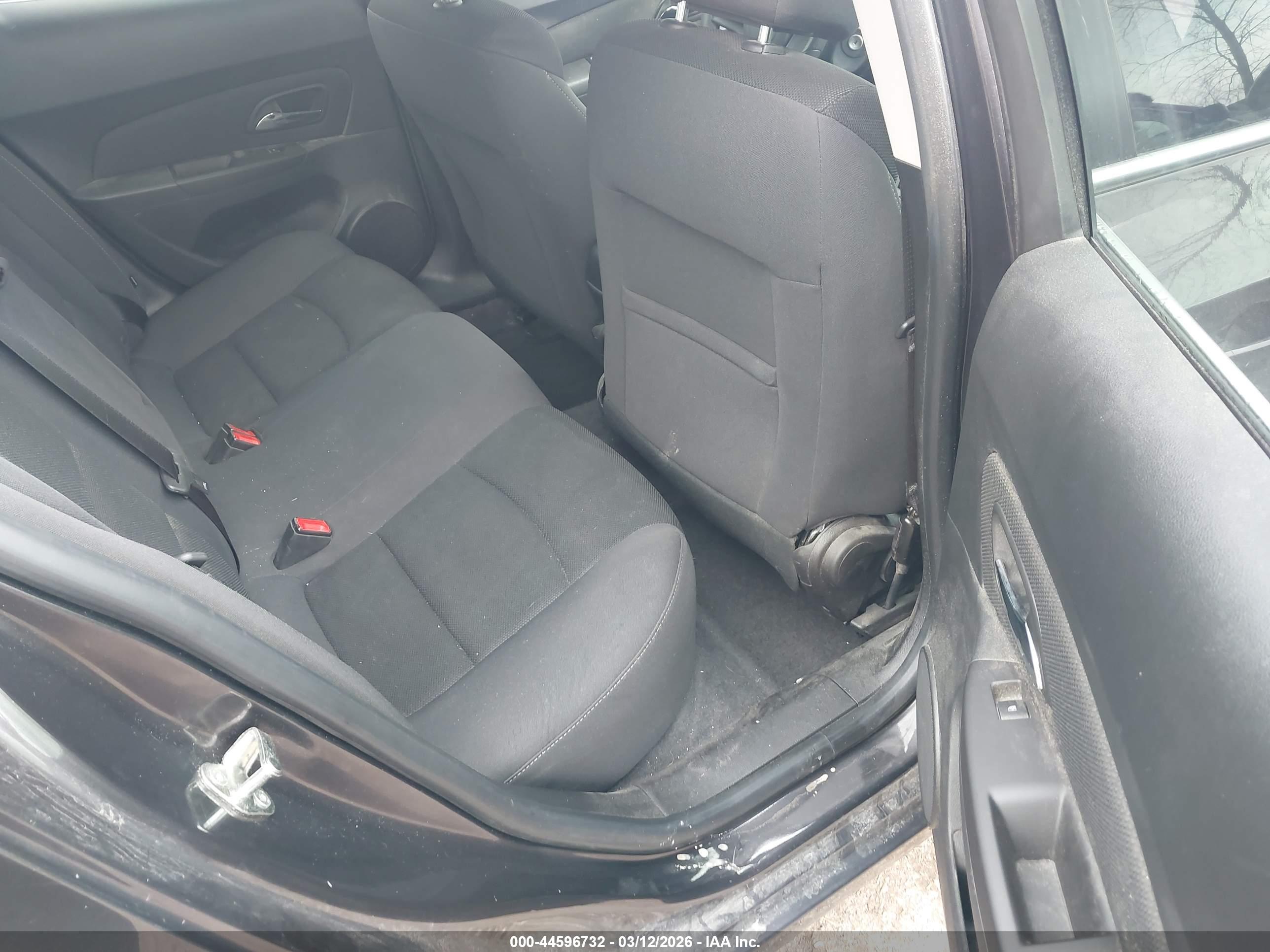CHEVROLET CRUZE image 8