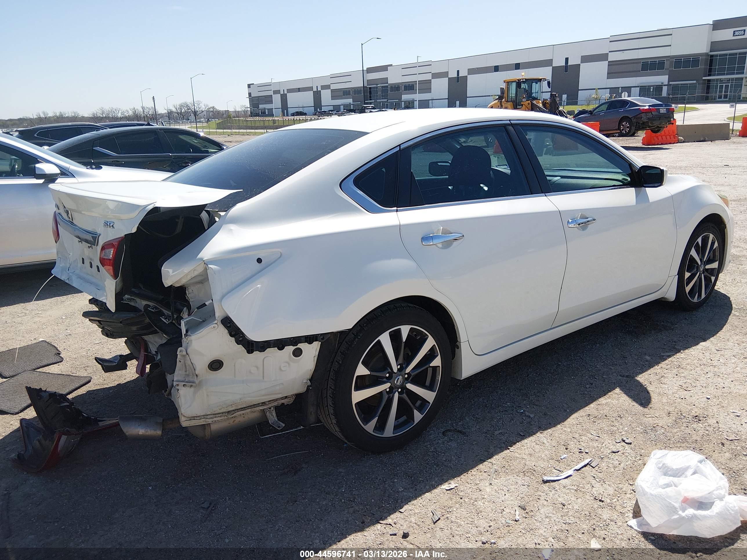 NISSAN ALTIMA image 4