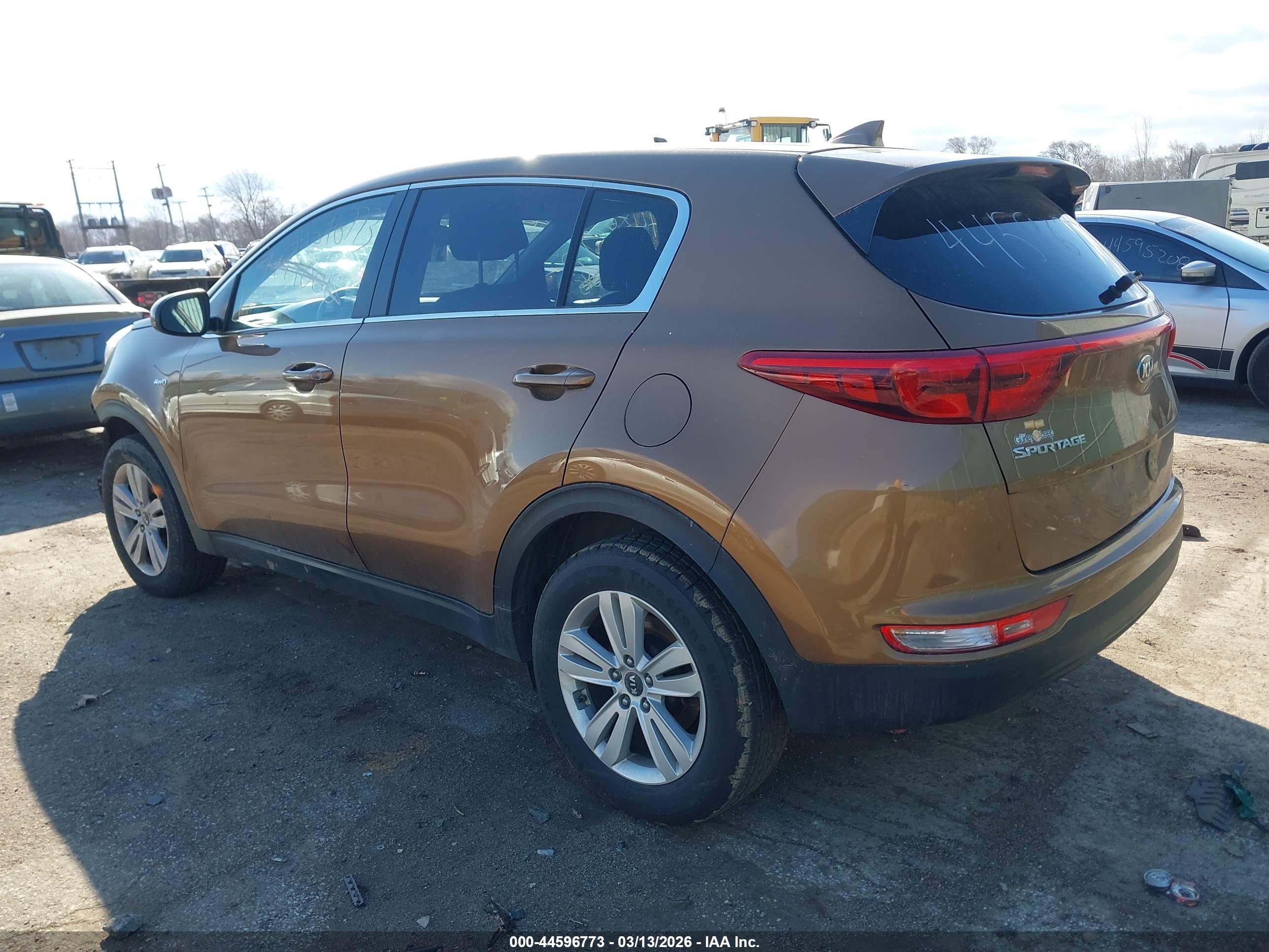 KIA SPORTAGE image 3