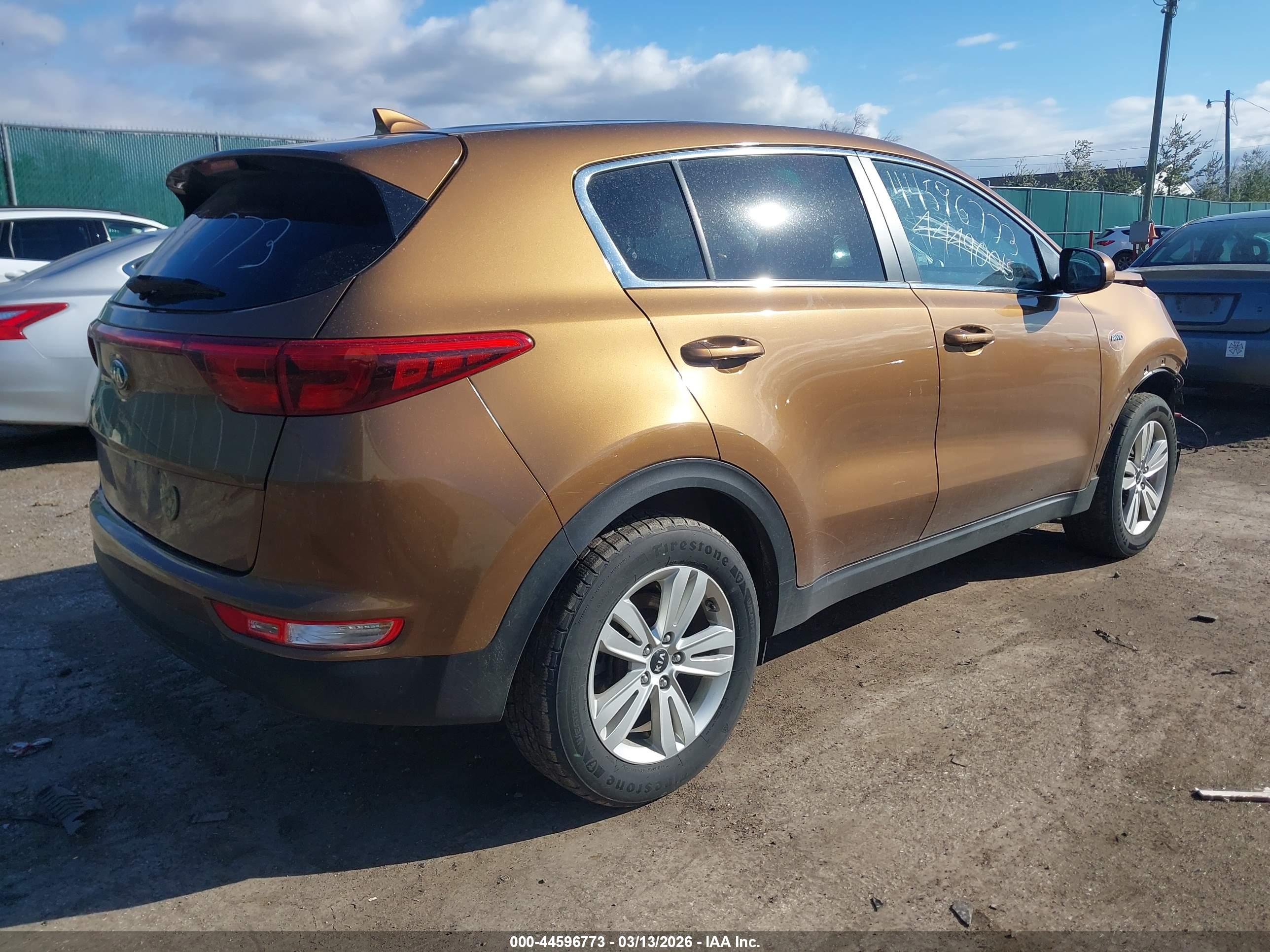 KIA SPORTAGE image 4