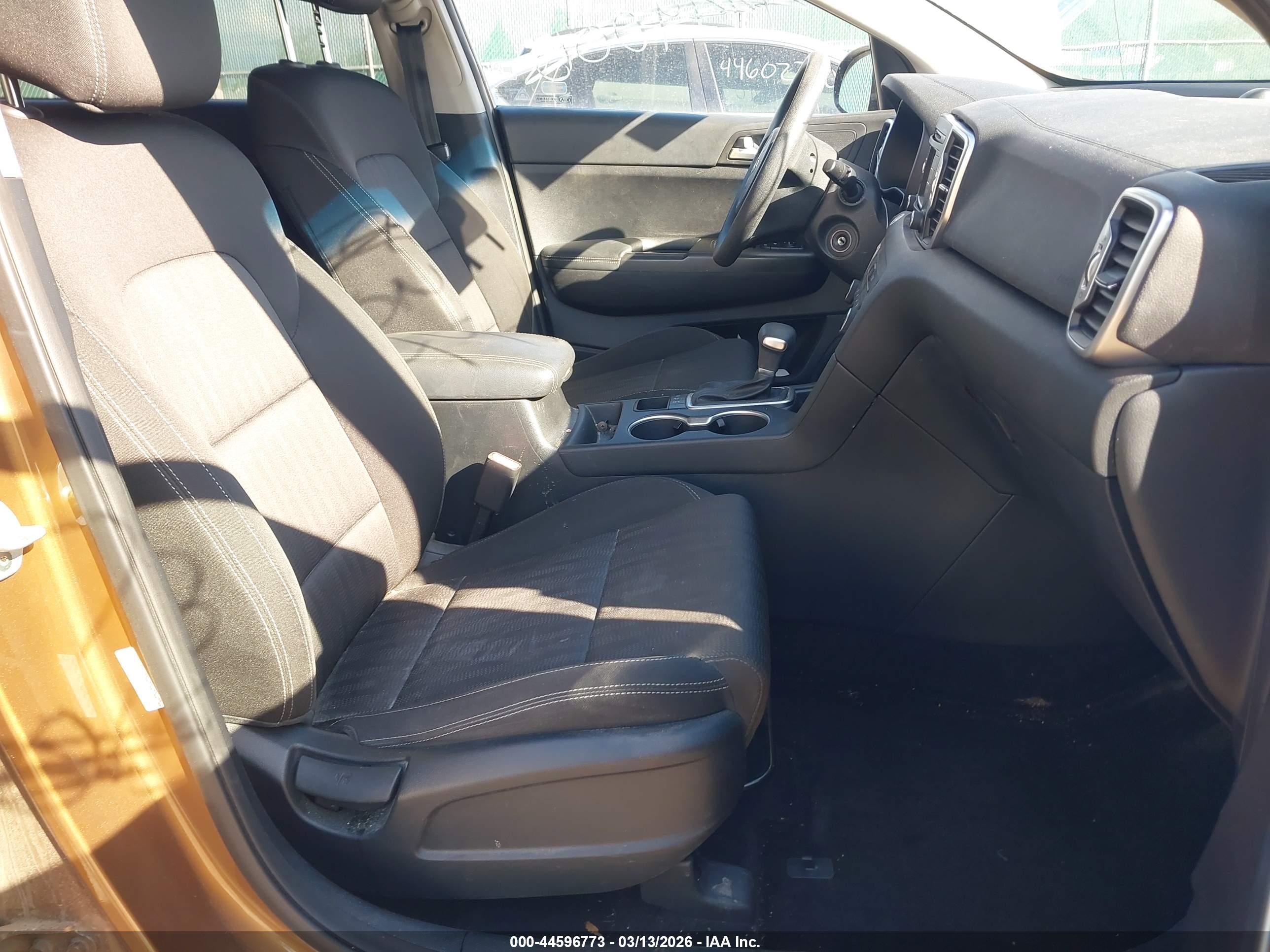 KIA SPORTAGE image 5