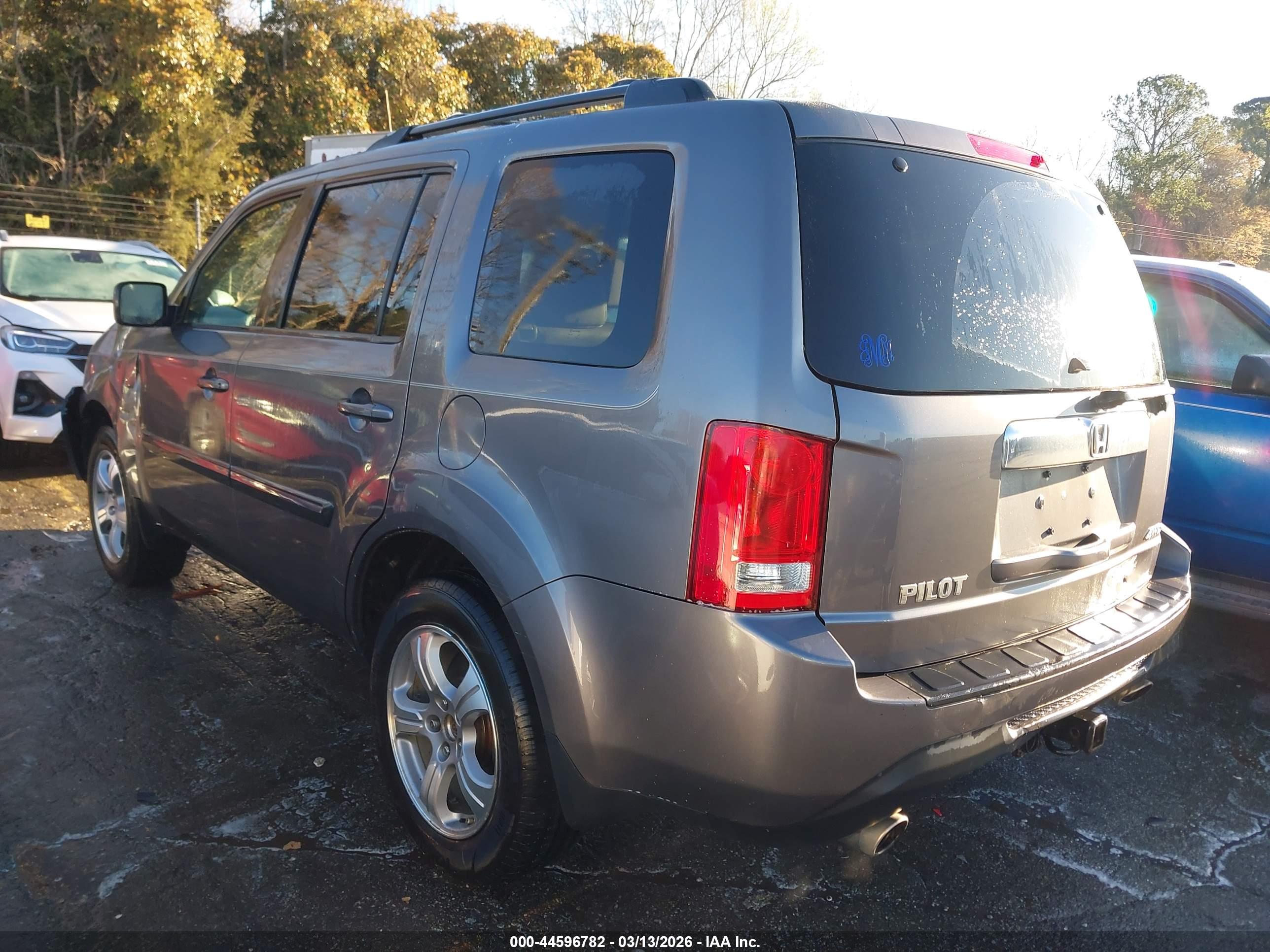 HONDA PILOT image 3