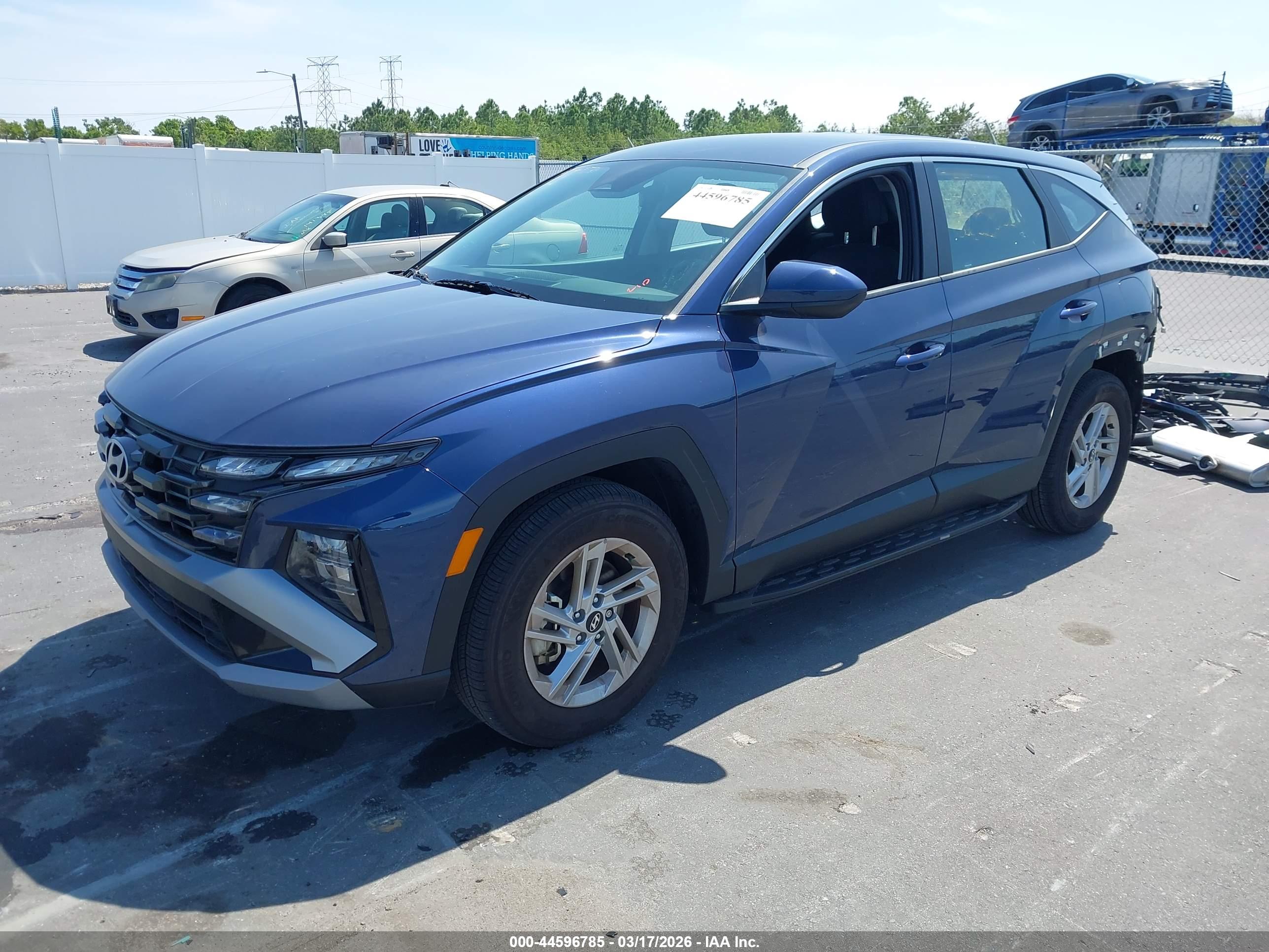 HYUNDAI TUCSON image 2