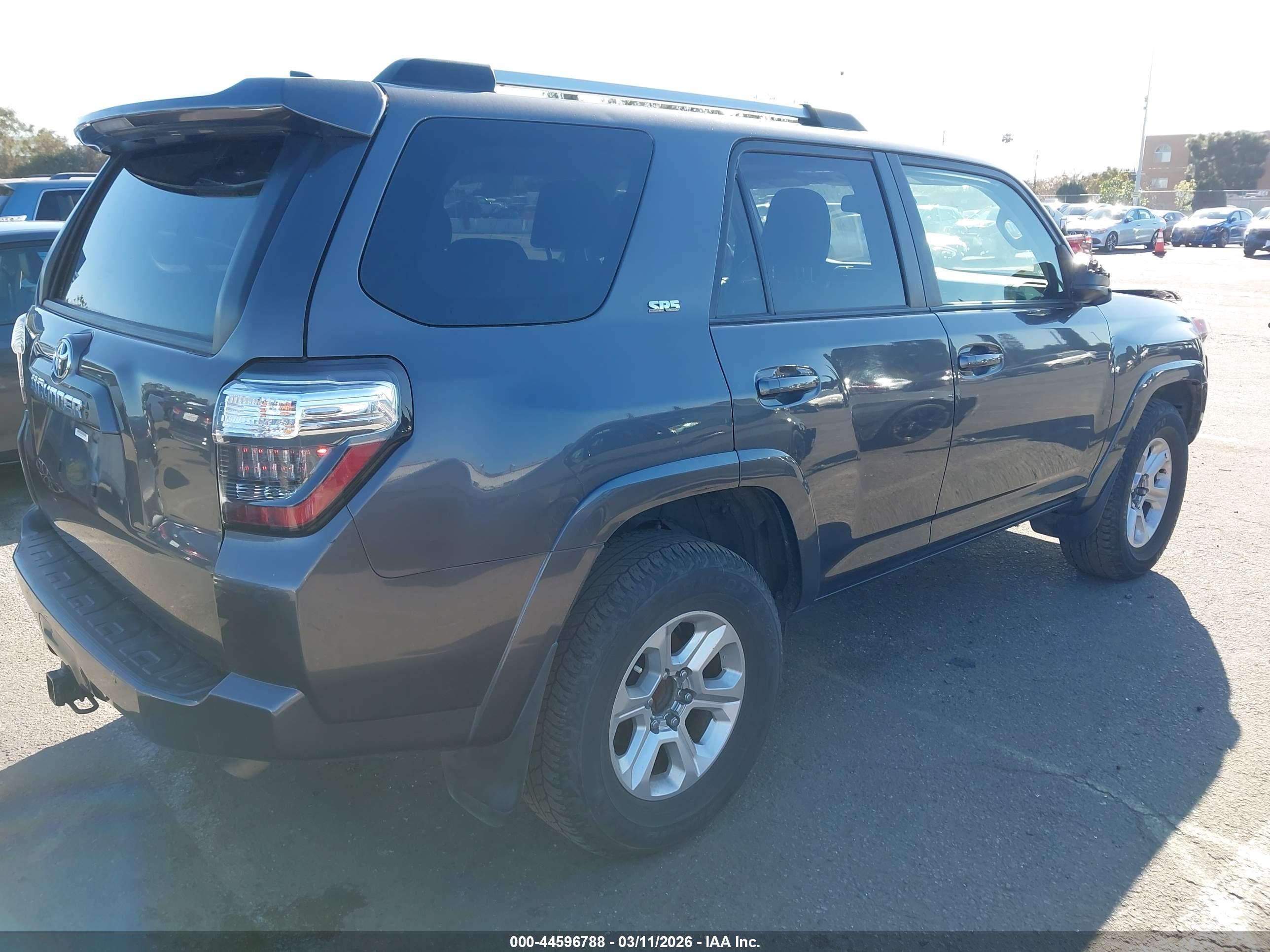 TOYOTA 4RUNNER image 4