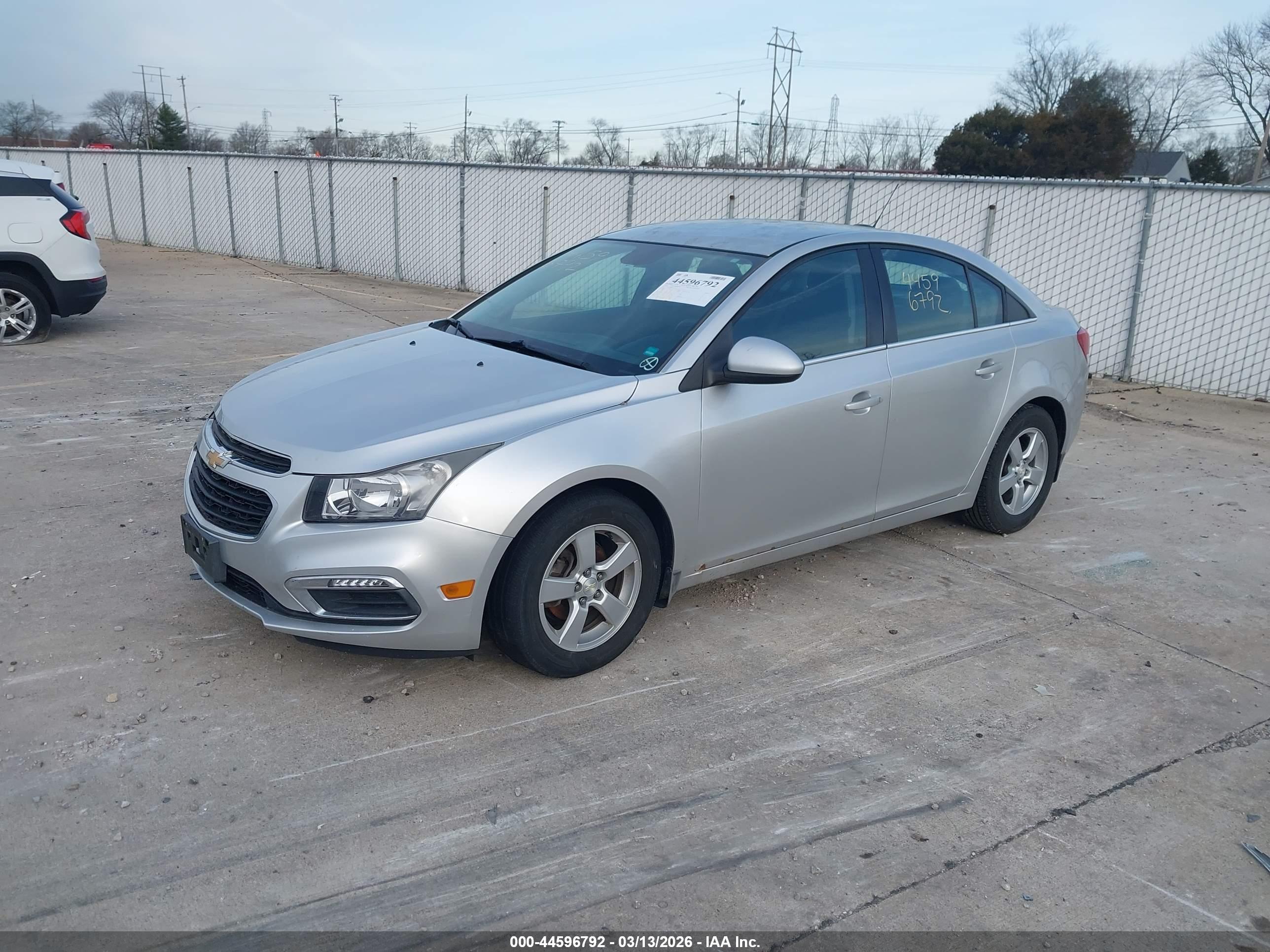 CHEVROLET CRUZE image 2