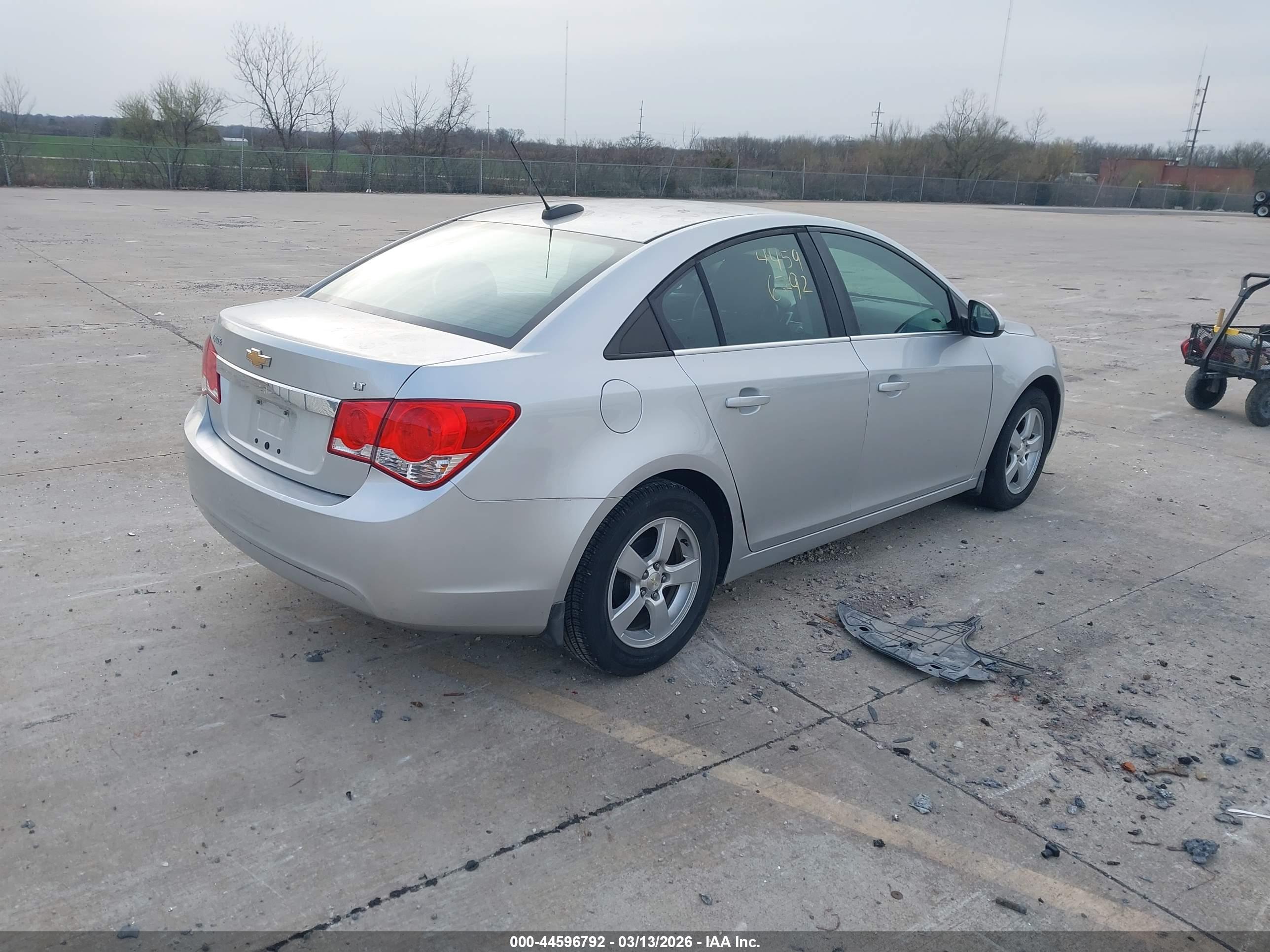 CHEVROLET CRUZE image 4
