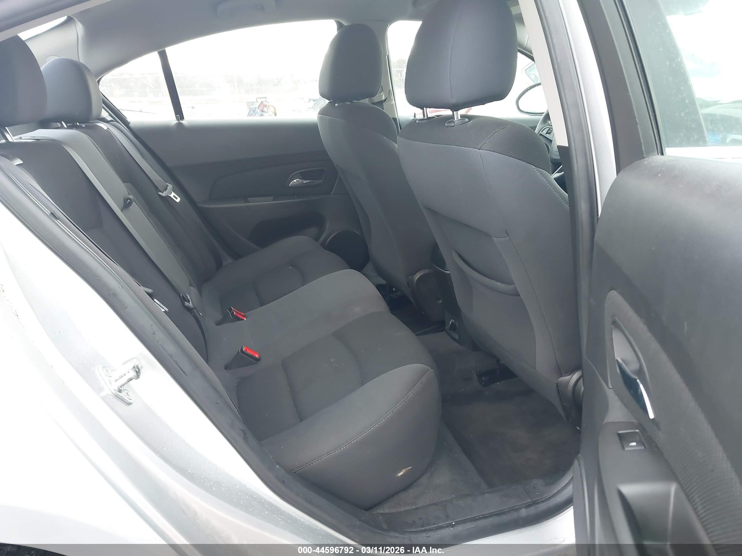 CHEVROLET CRUZE image 8