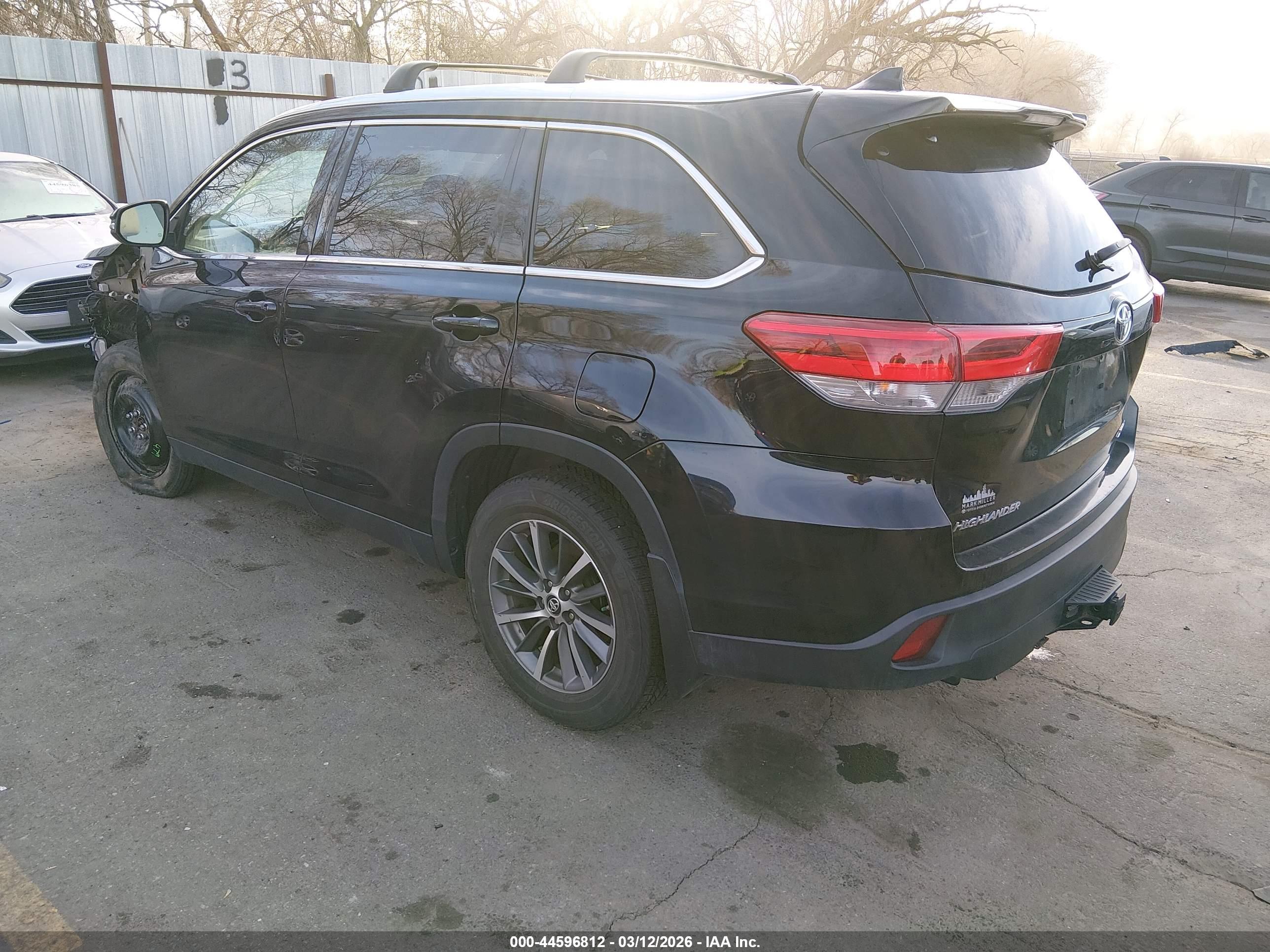 TOYOTA HIGHLANDER image 3