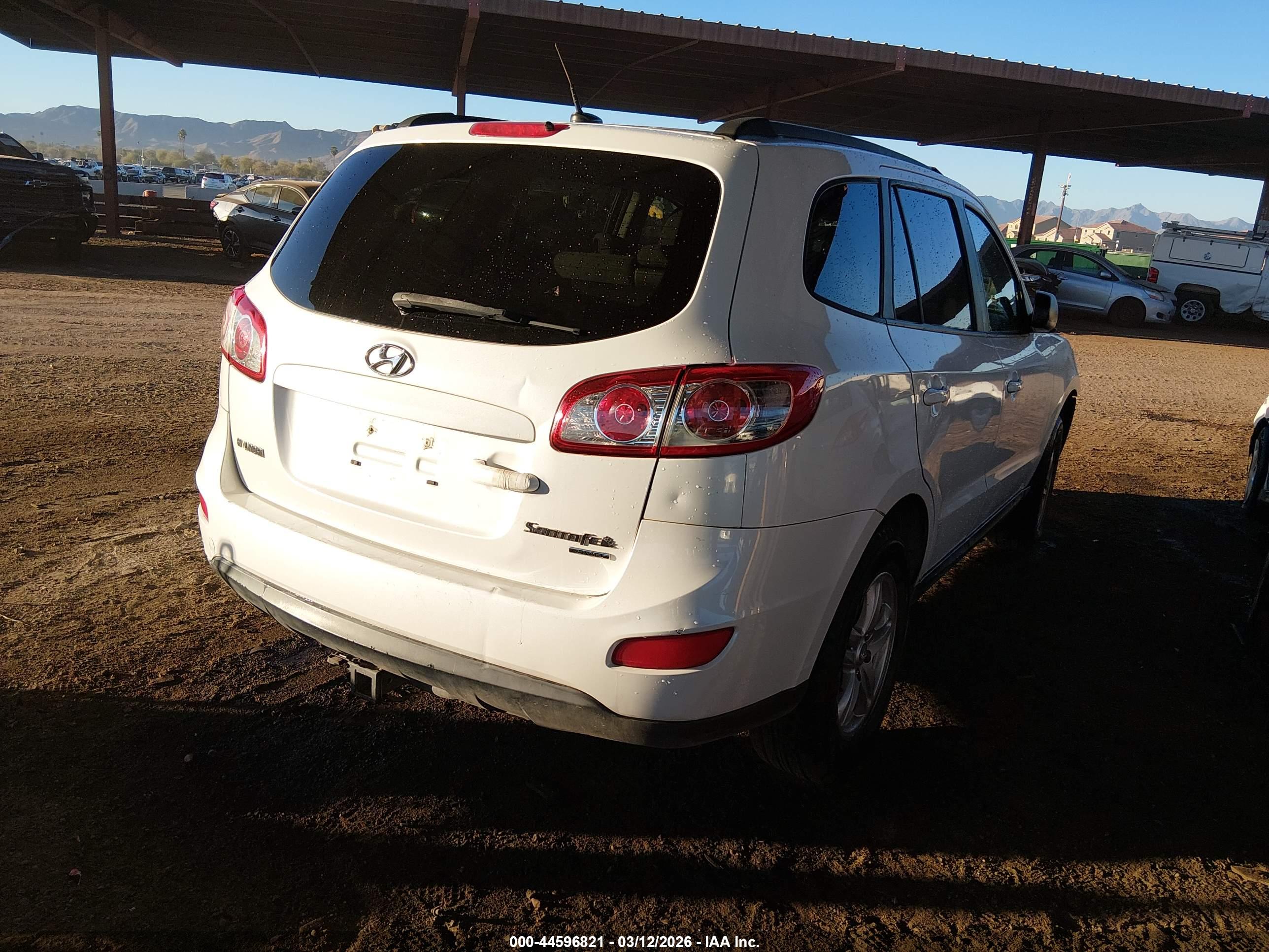 HYUNDAI SANTA image 4