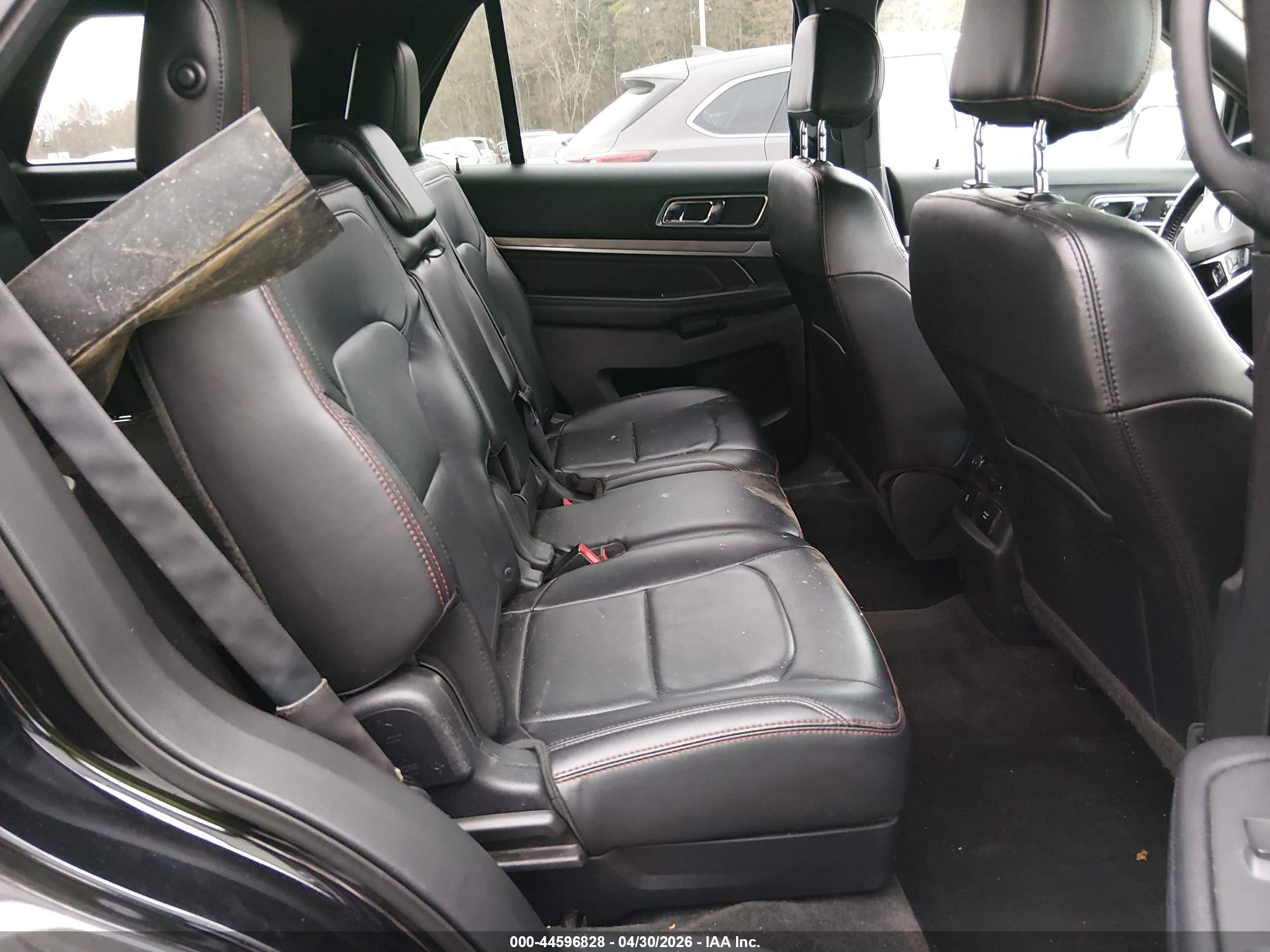 FORD EXPLORER image 8