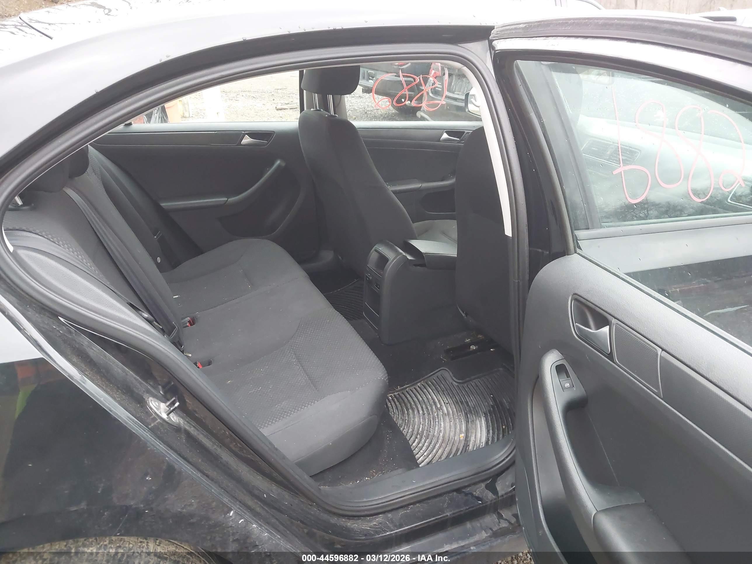 VOLKSWAGEN JETTA image 8