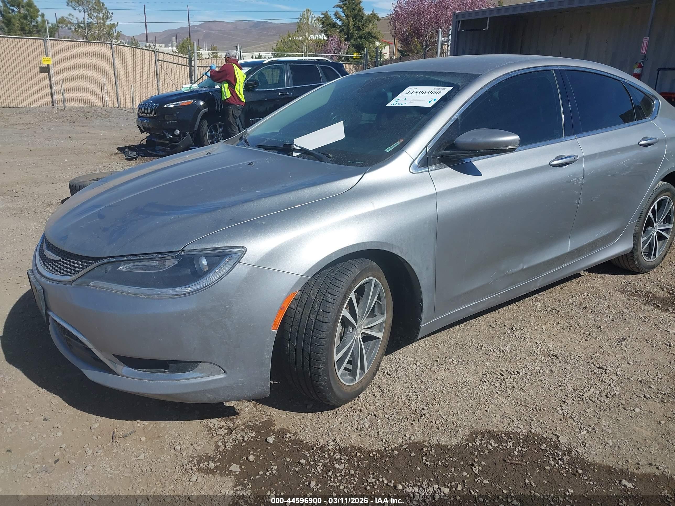 CHRYSLER 200 image 2