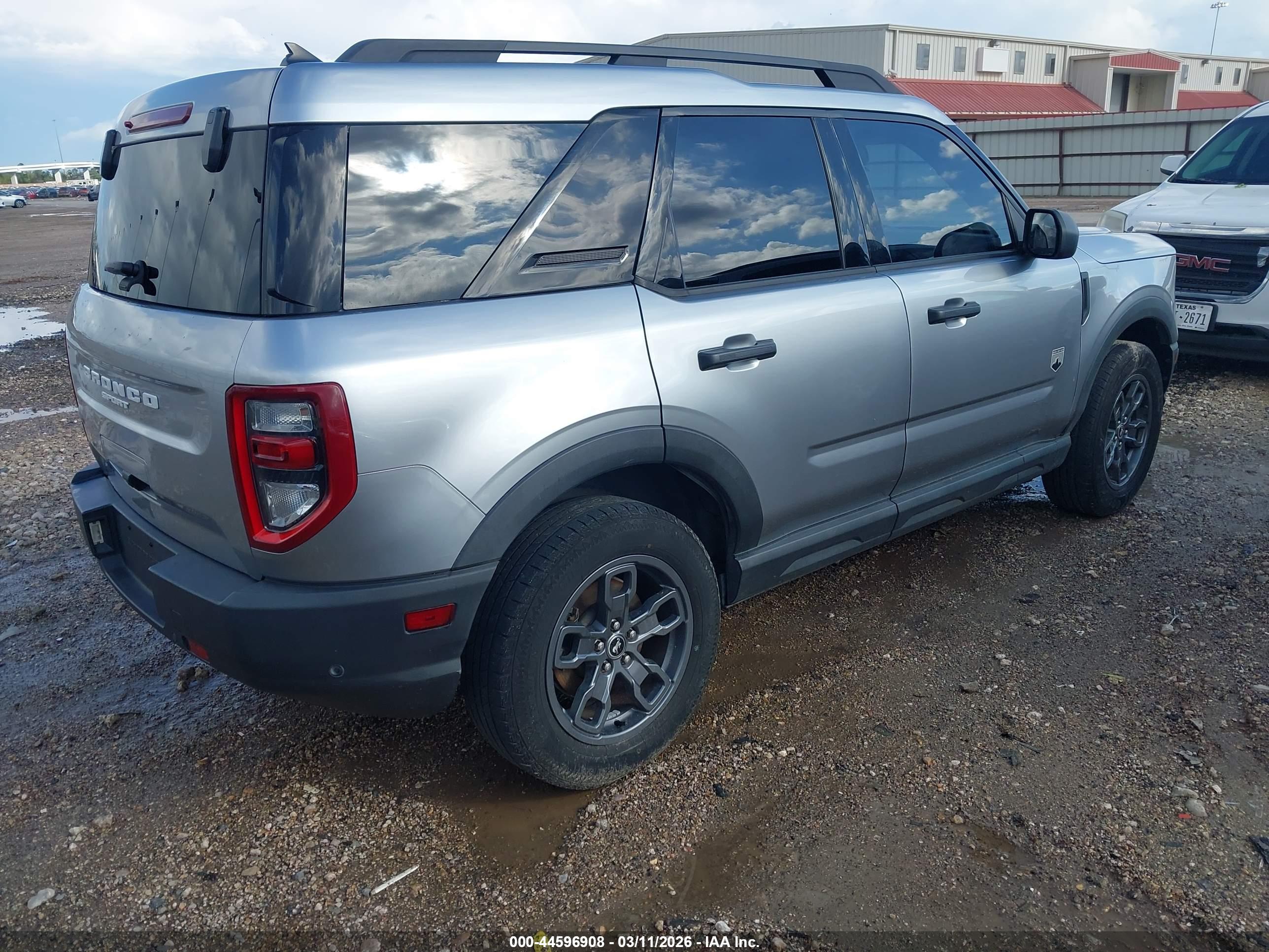 FORD BRONCO image 4