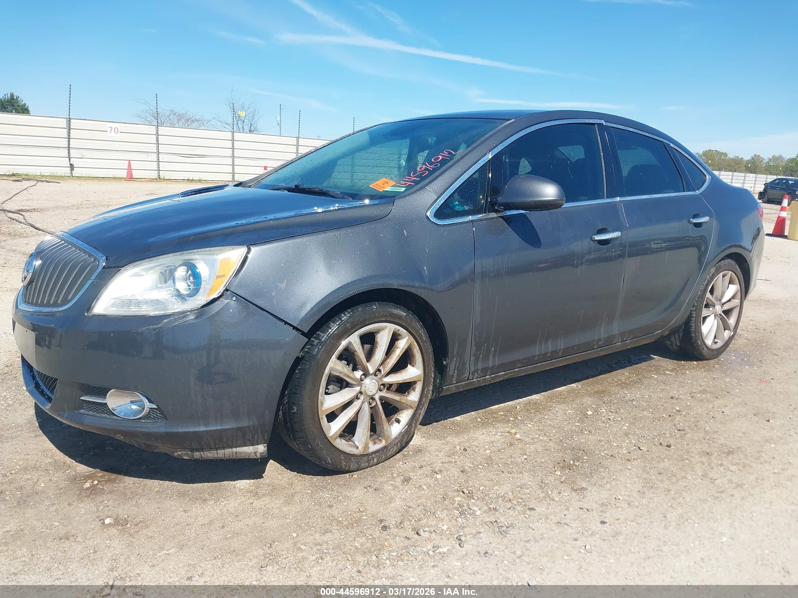 BUICK VERANO image 2