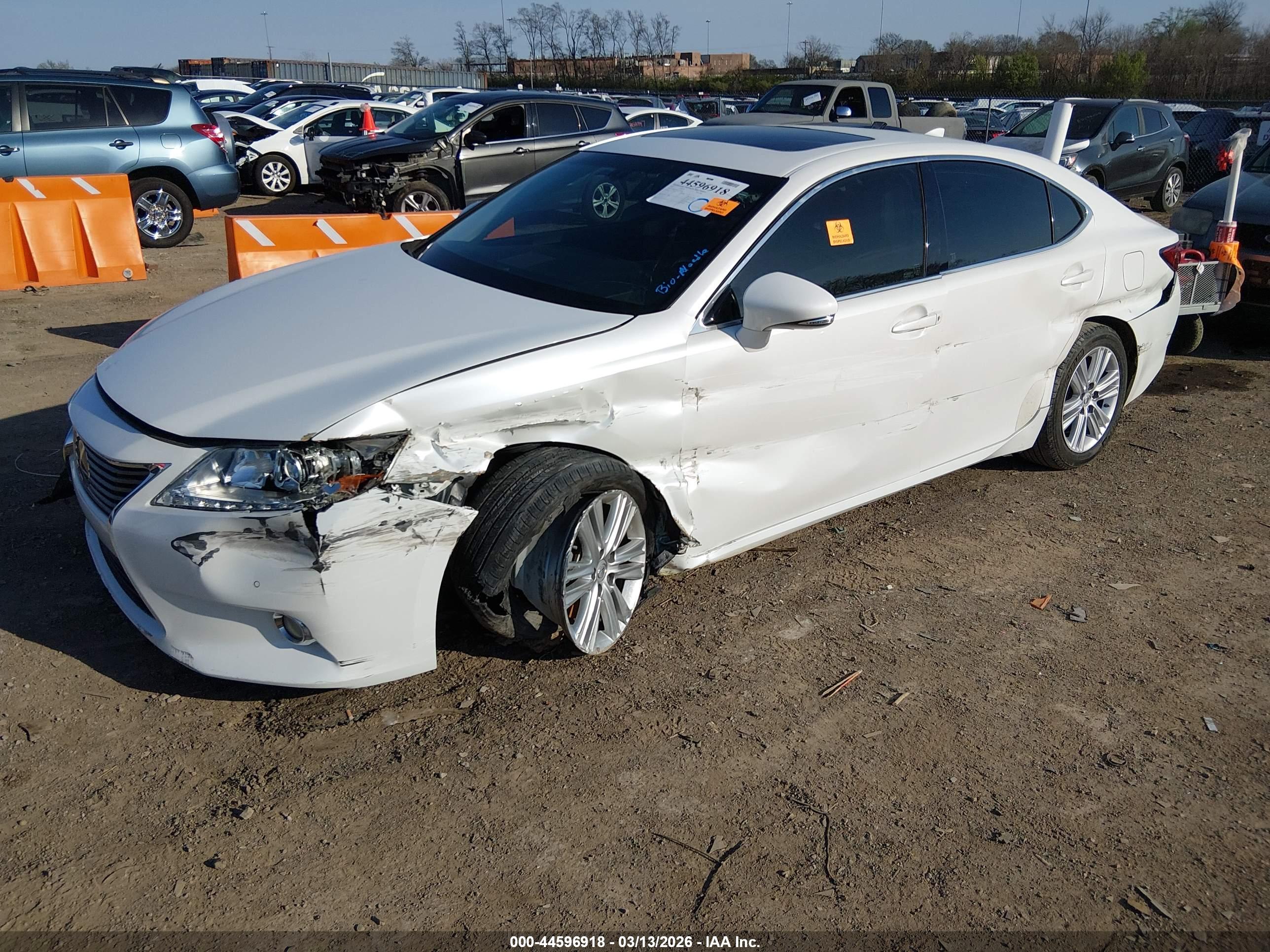 LEXUS ES image 2