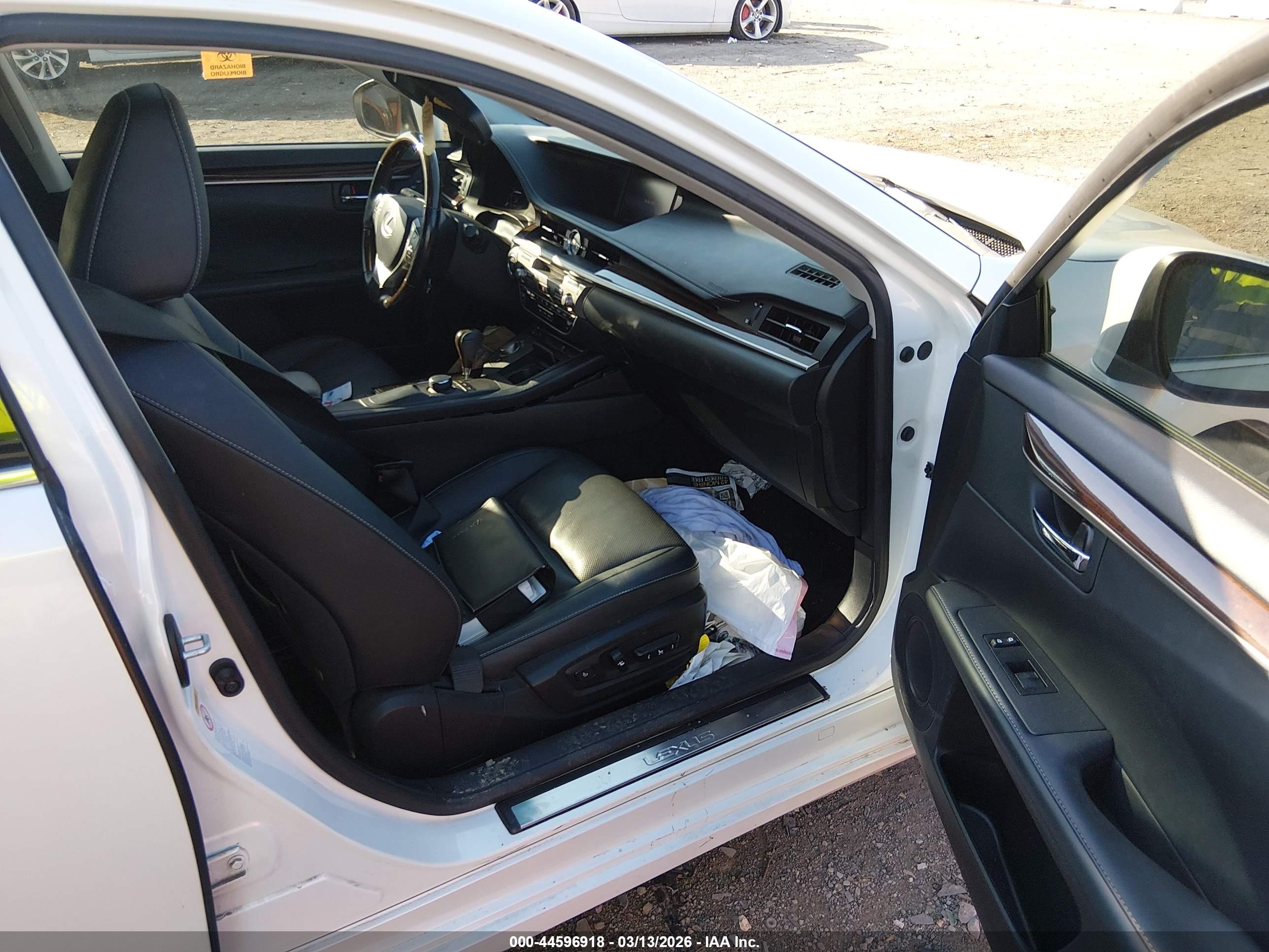 LEXUS ES image 5