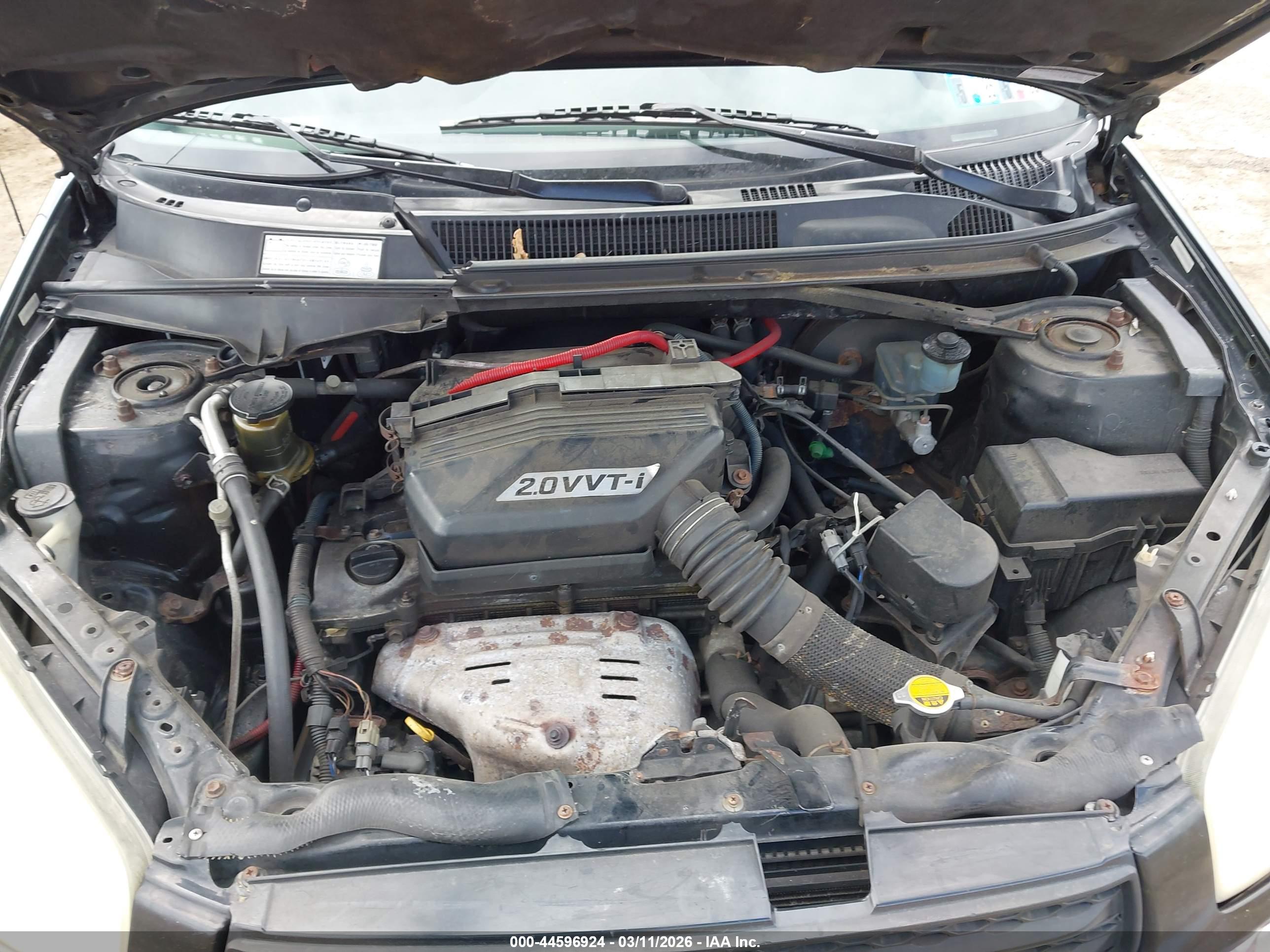 TOYOTA RAV4 image 10