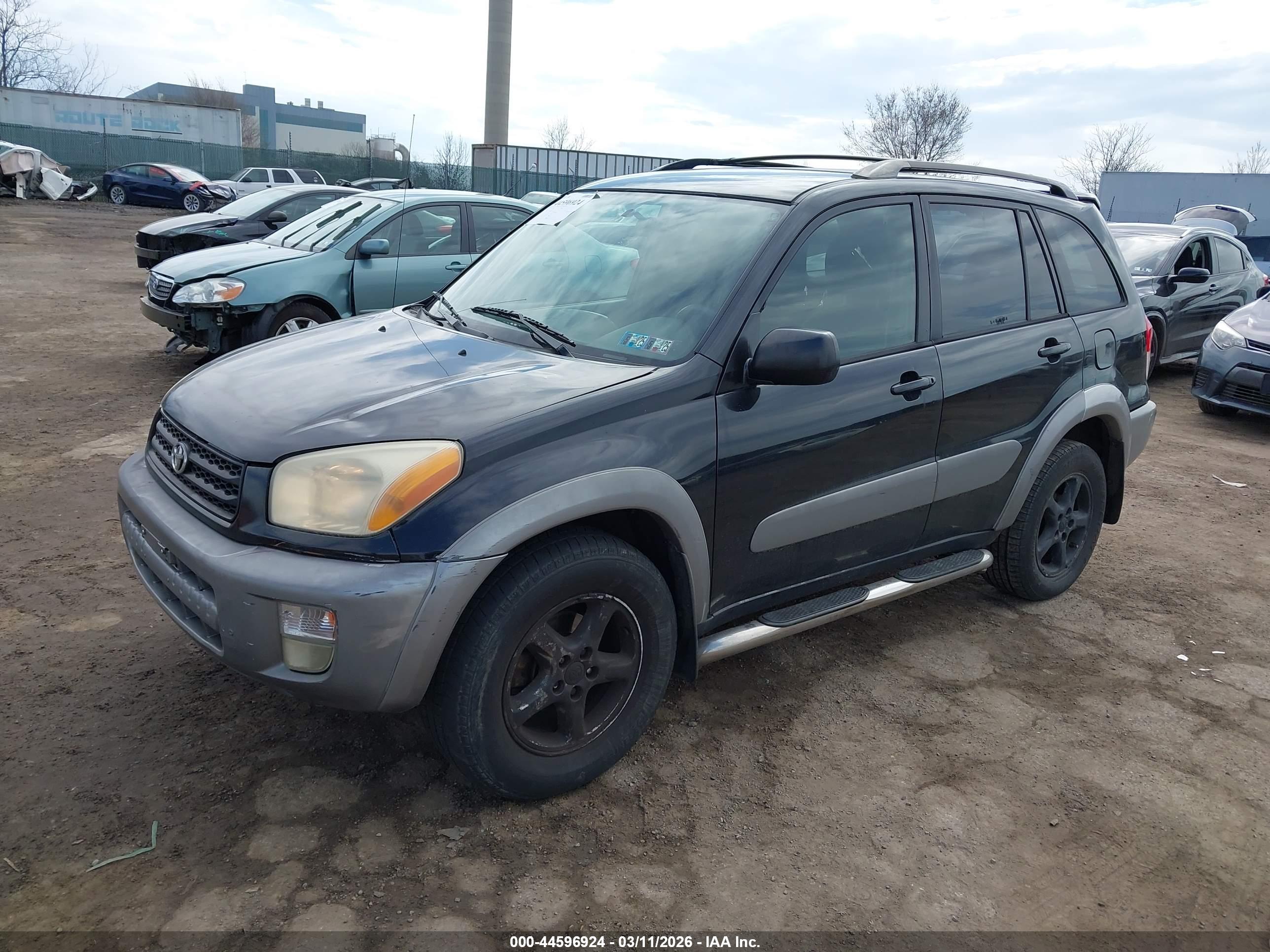TOYOTA RAV4 image 2