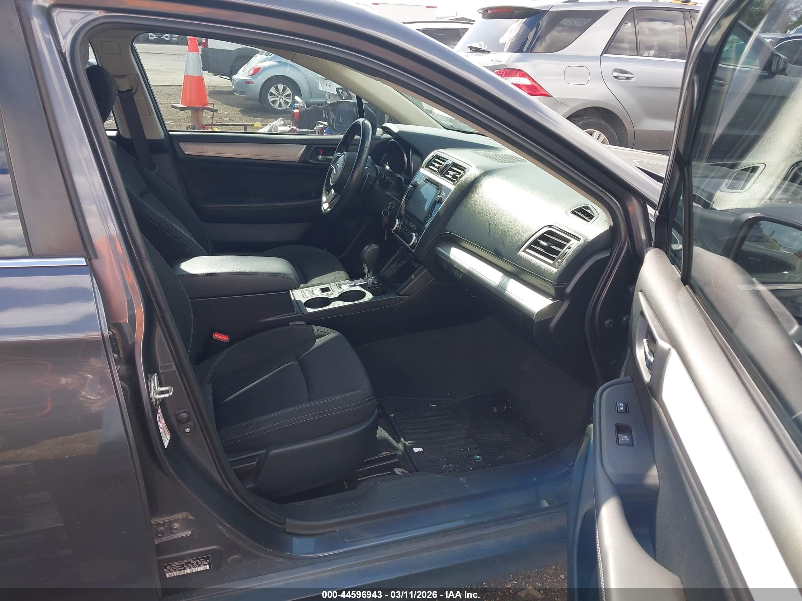 SUBARU LEGACY image 5