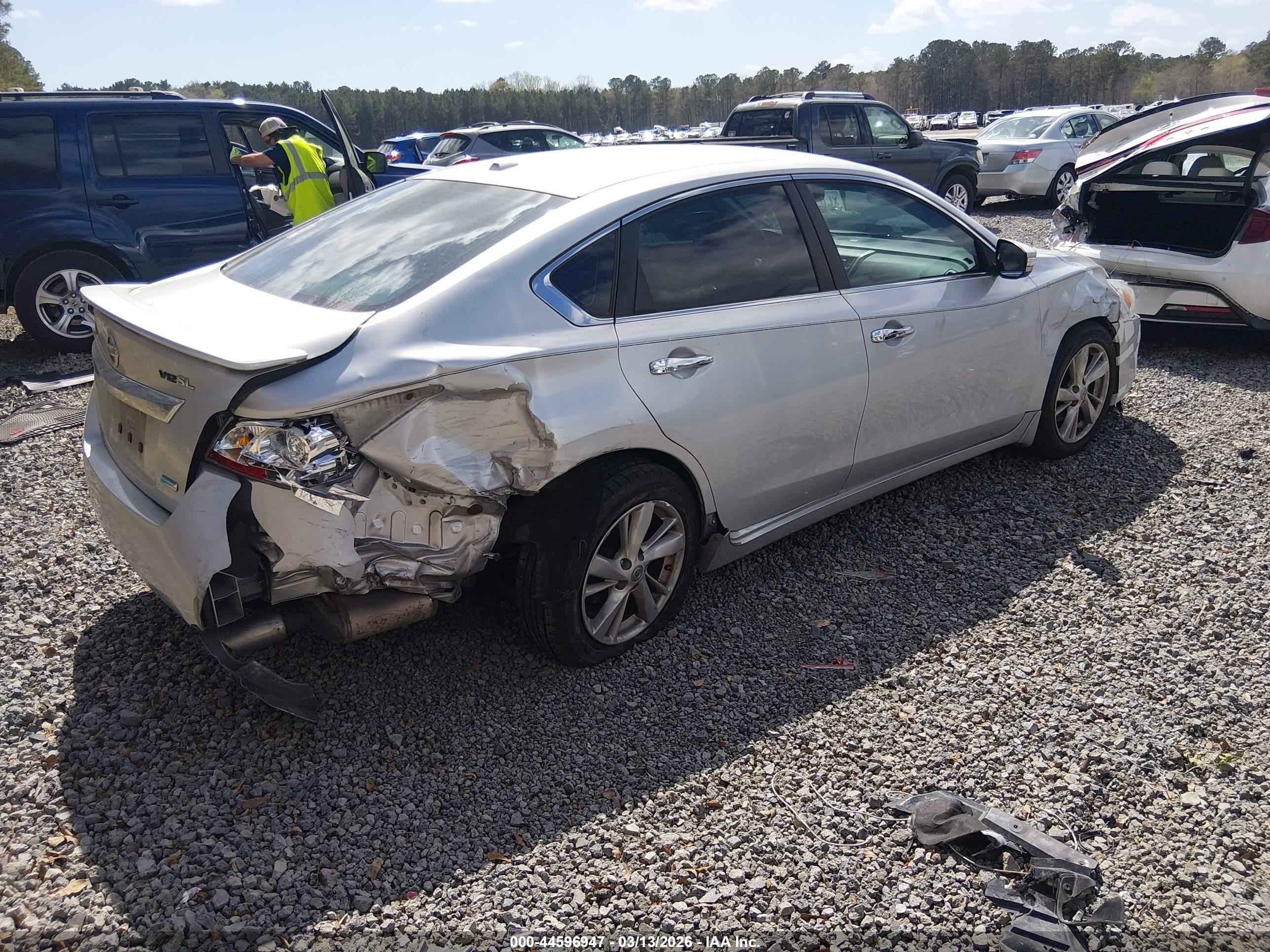 NISSAN ALTIMA image 4