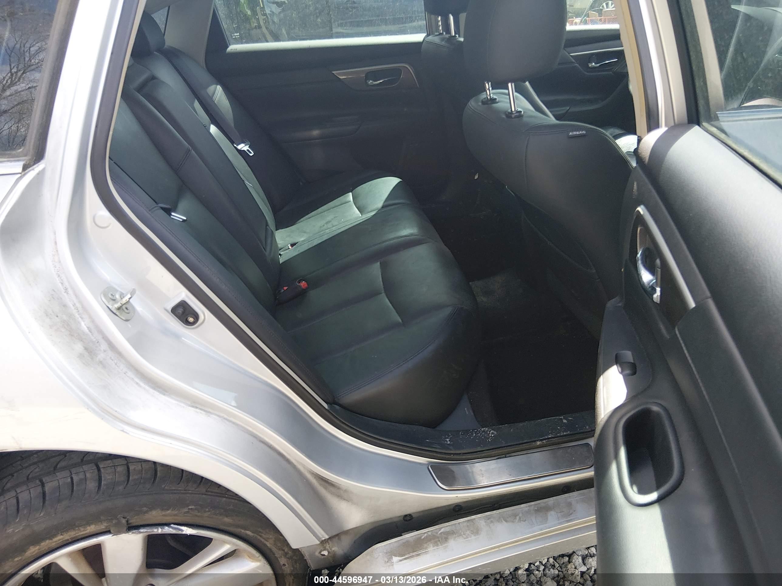 NISSAN ALTIMA image 8